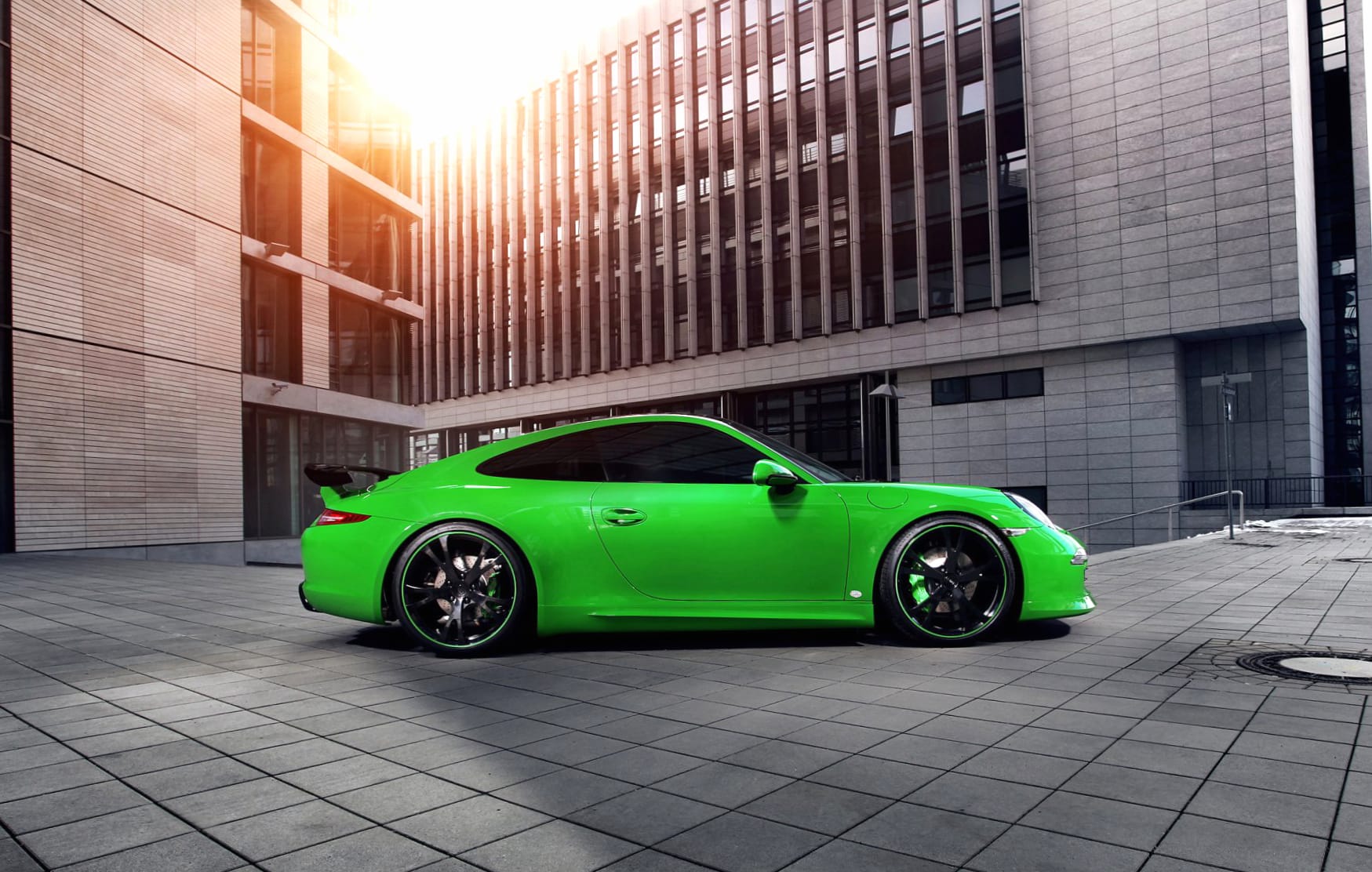 Porsche 911 Carrera 4S at 1024 x 1024 iPad size wallpapers HD quality