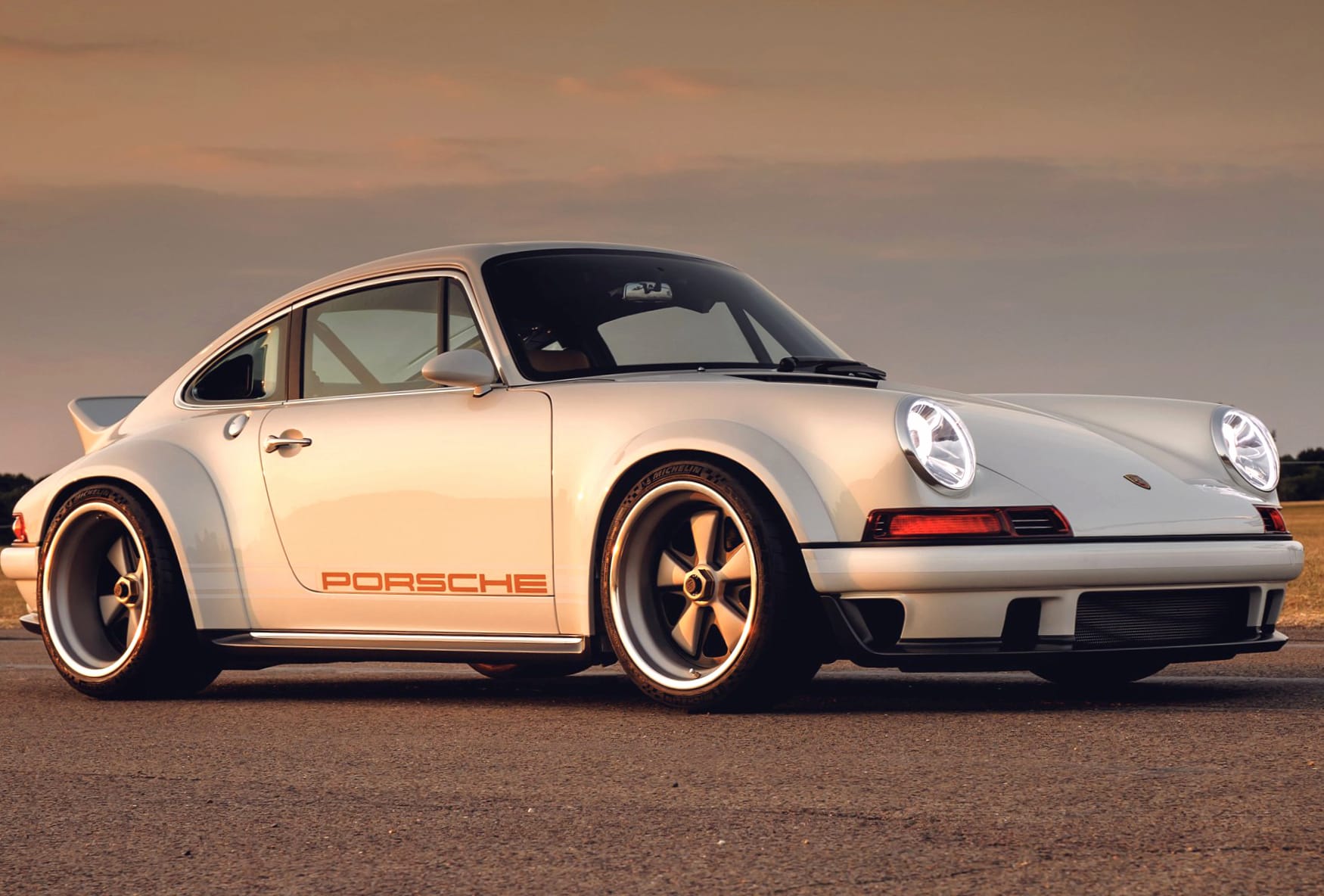 Porsche 911 DLS at 1600 x 1200 size wallpapers HD quality