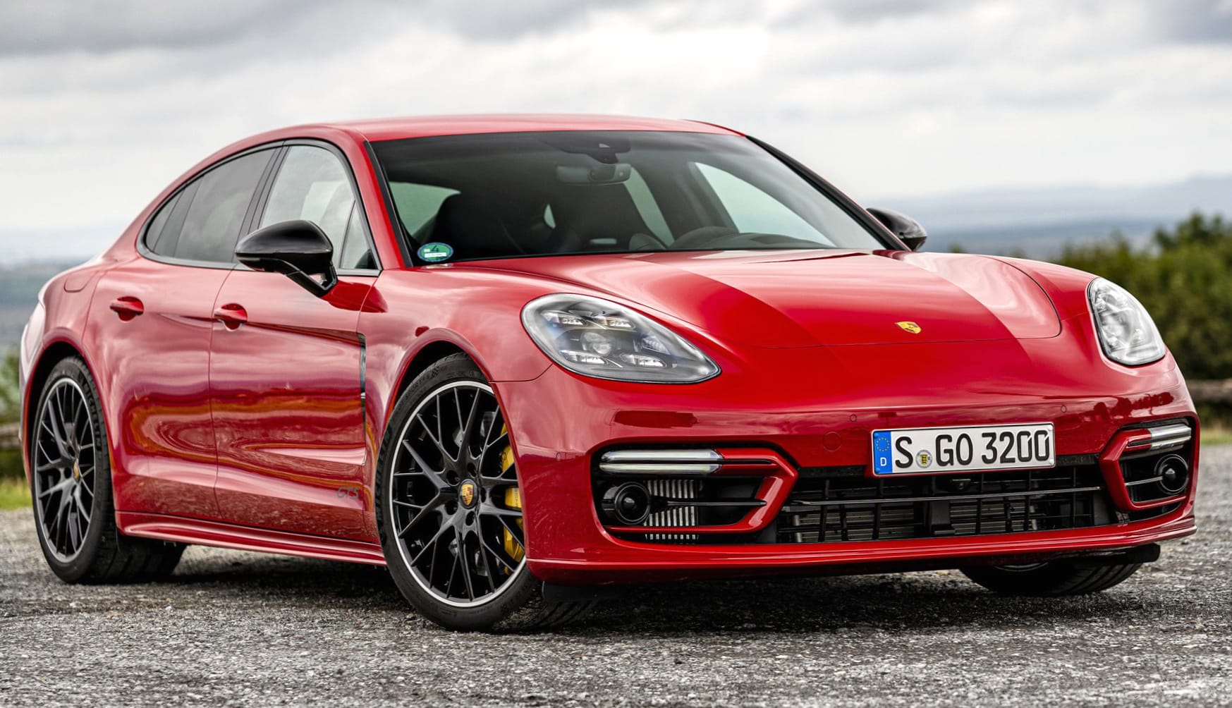 Porsche Panamera GTS at 1334 x 750 iPhone 7 size wallpapers HD quality