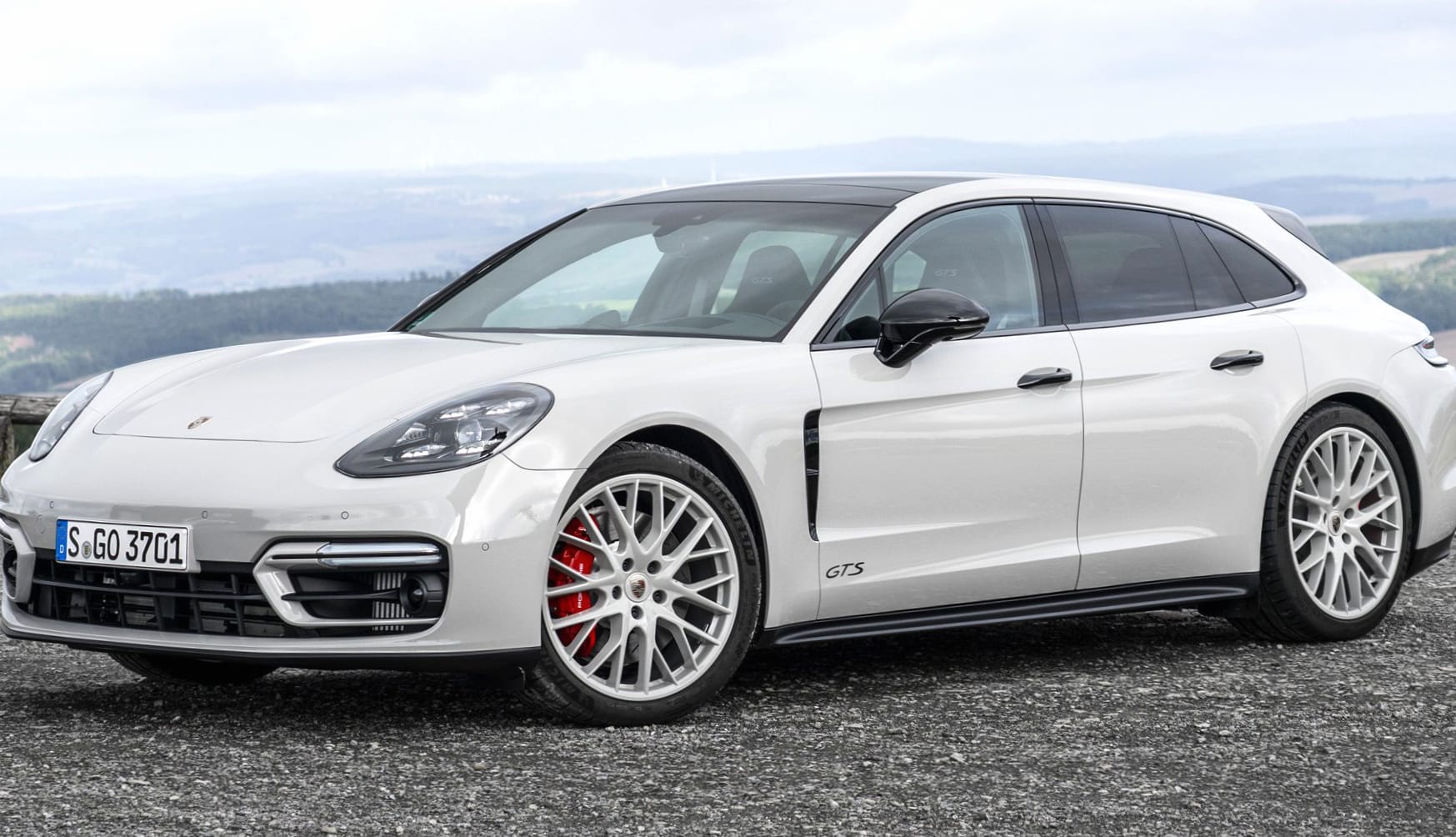 Porsche Panamera GTS Sport Turismo at 1024 x 1024 iPad size wallpapers HD quality