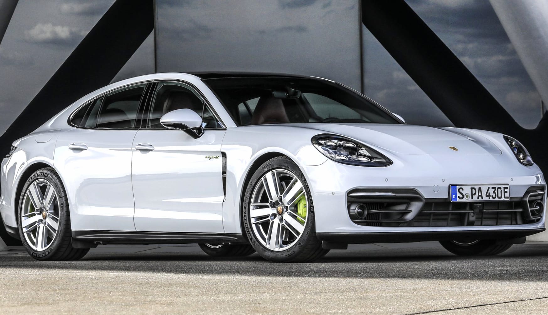 Porsche Panamera S E-Hybrid at 1334 x 750 iPhone 7 size wallpapers HD quality