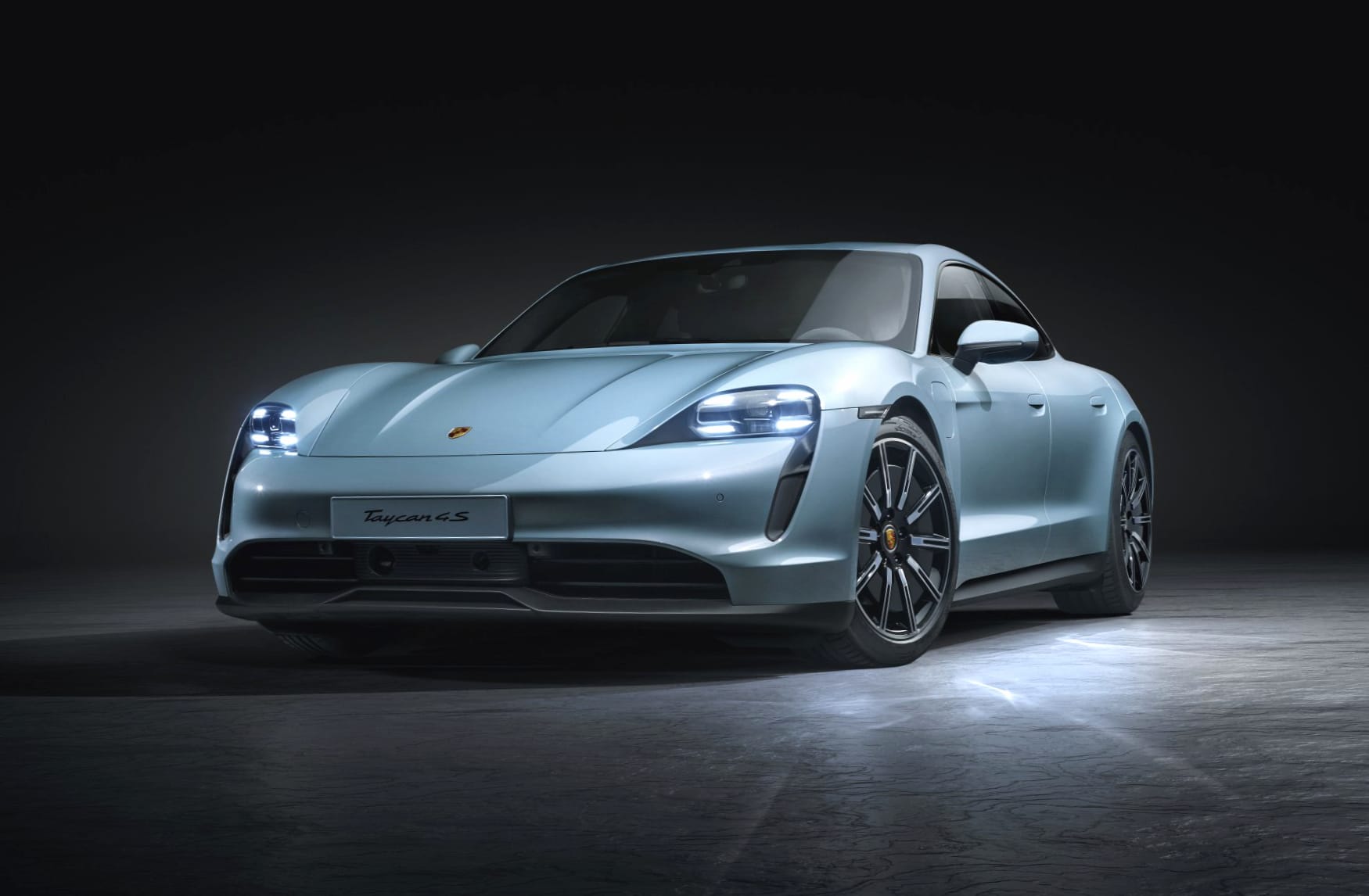 Porsche Taycan 4S at 1600 x 1200 size wallpapers HD quality