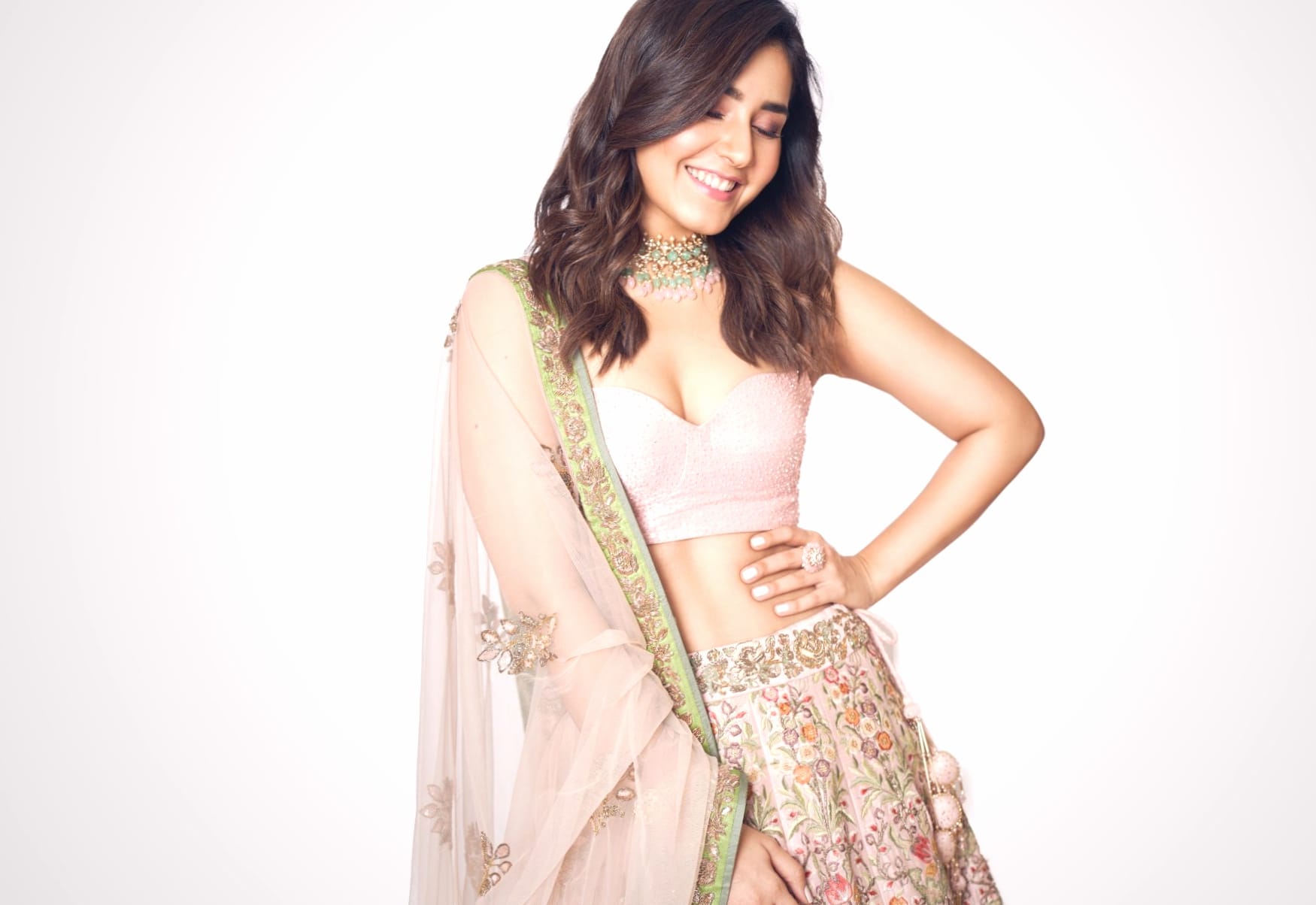 Raashi Khanna at 1280 x 960 size wallpapers HD quality
