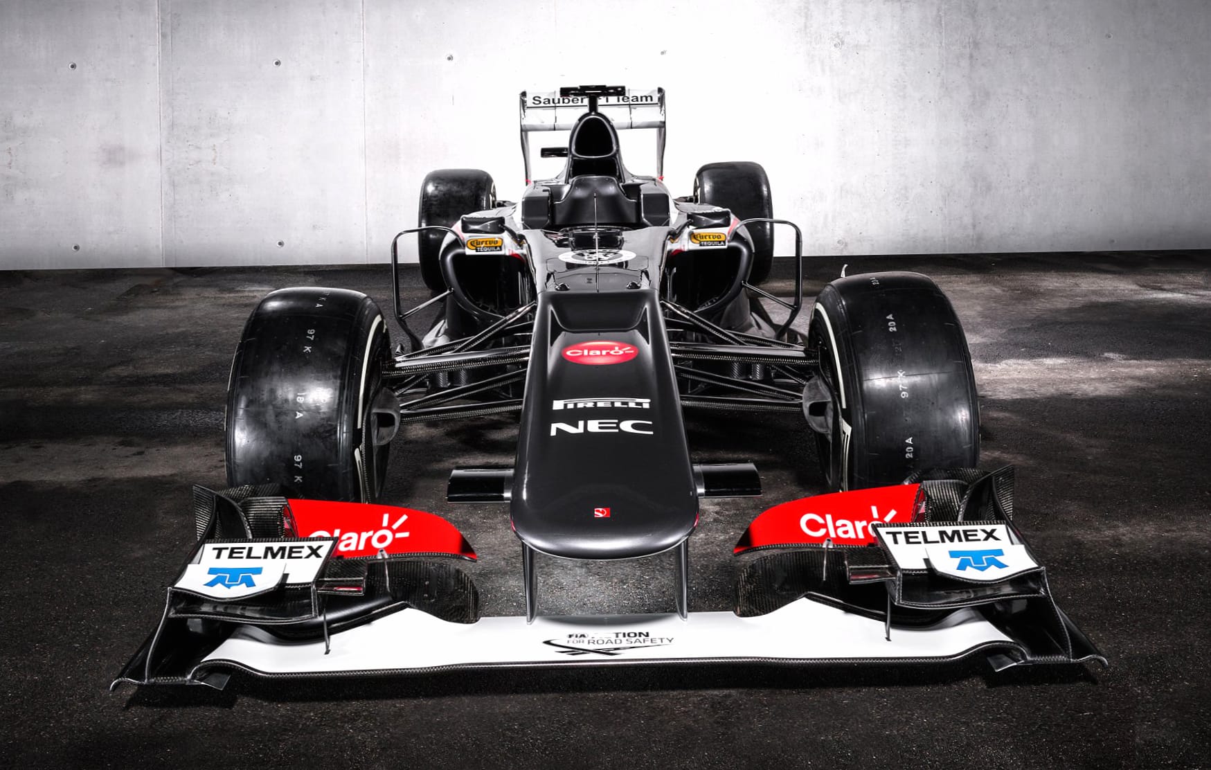 Sauber C32 at 320 x 480 iPhone size wallpapers HD quality
