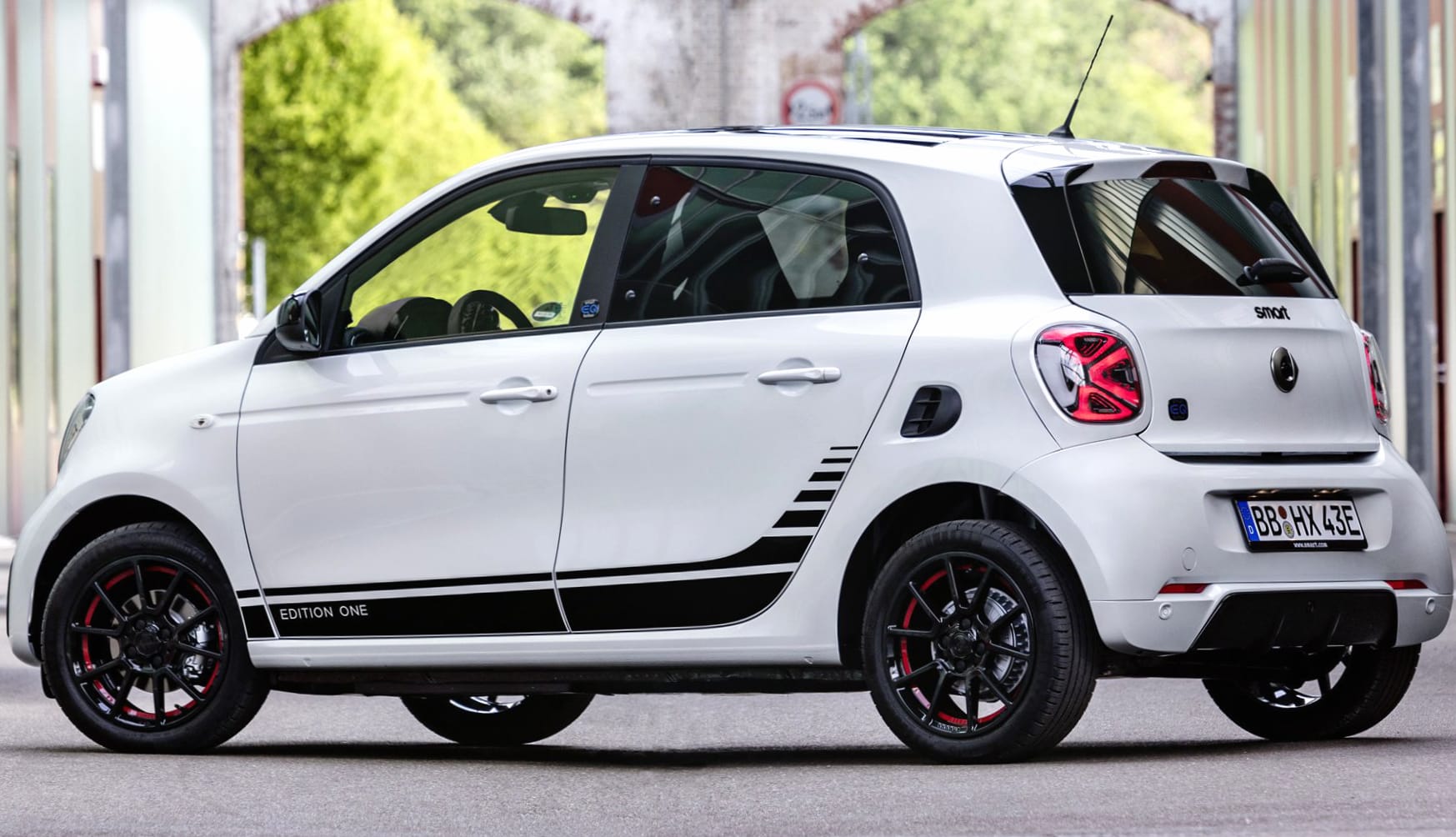 Smart EQ Forfour Edition One at 750 x 1334 iPhone 6 size wallpapers HD quality