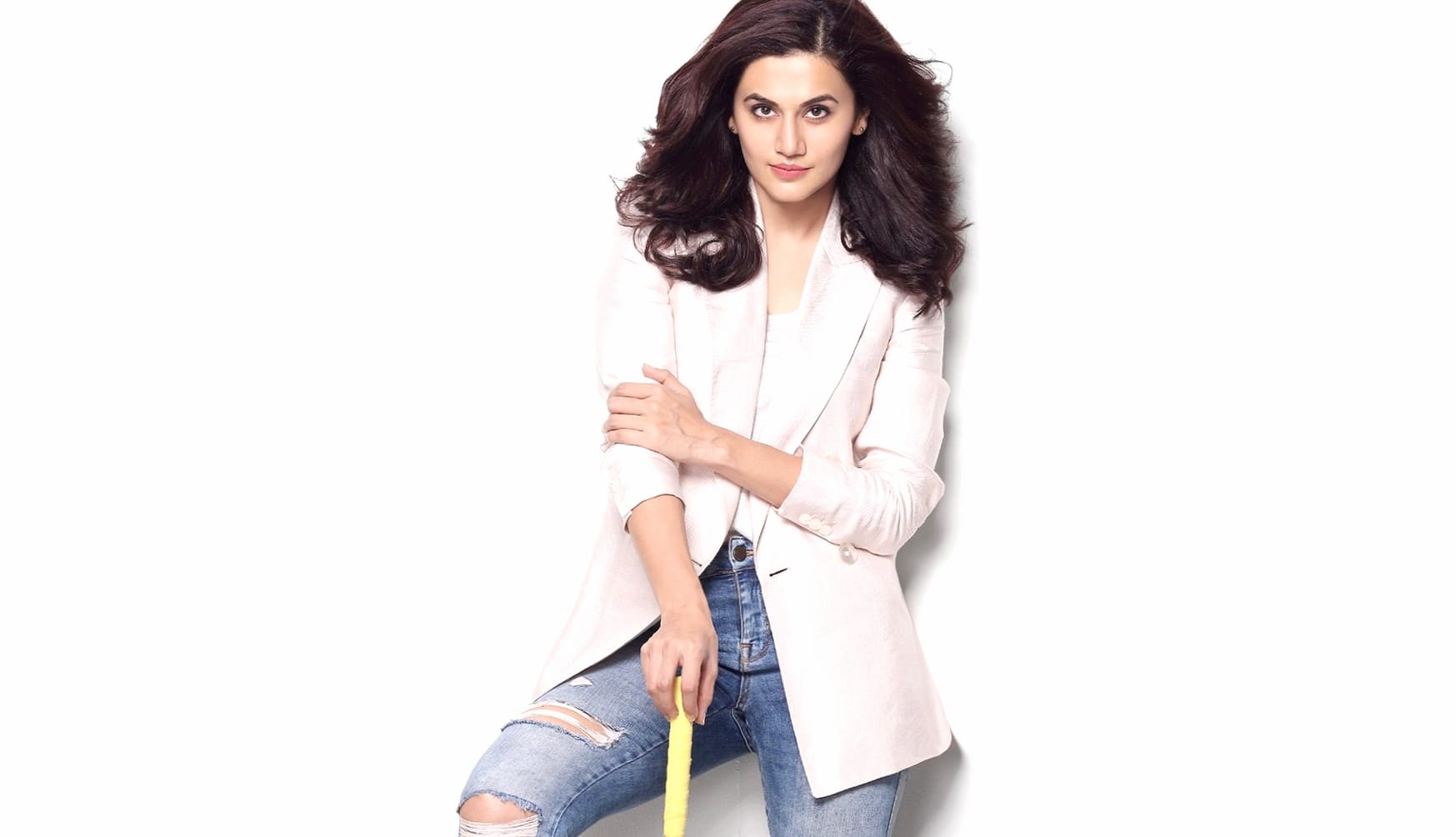 Taapsee Pannu at 1024 x 1024 iPad size wallpapers HD quality