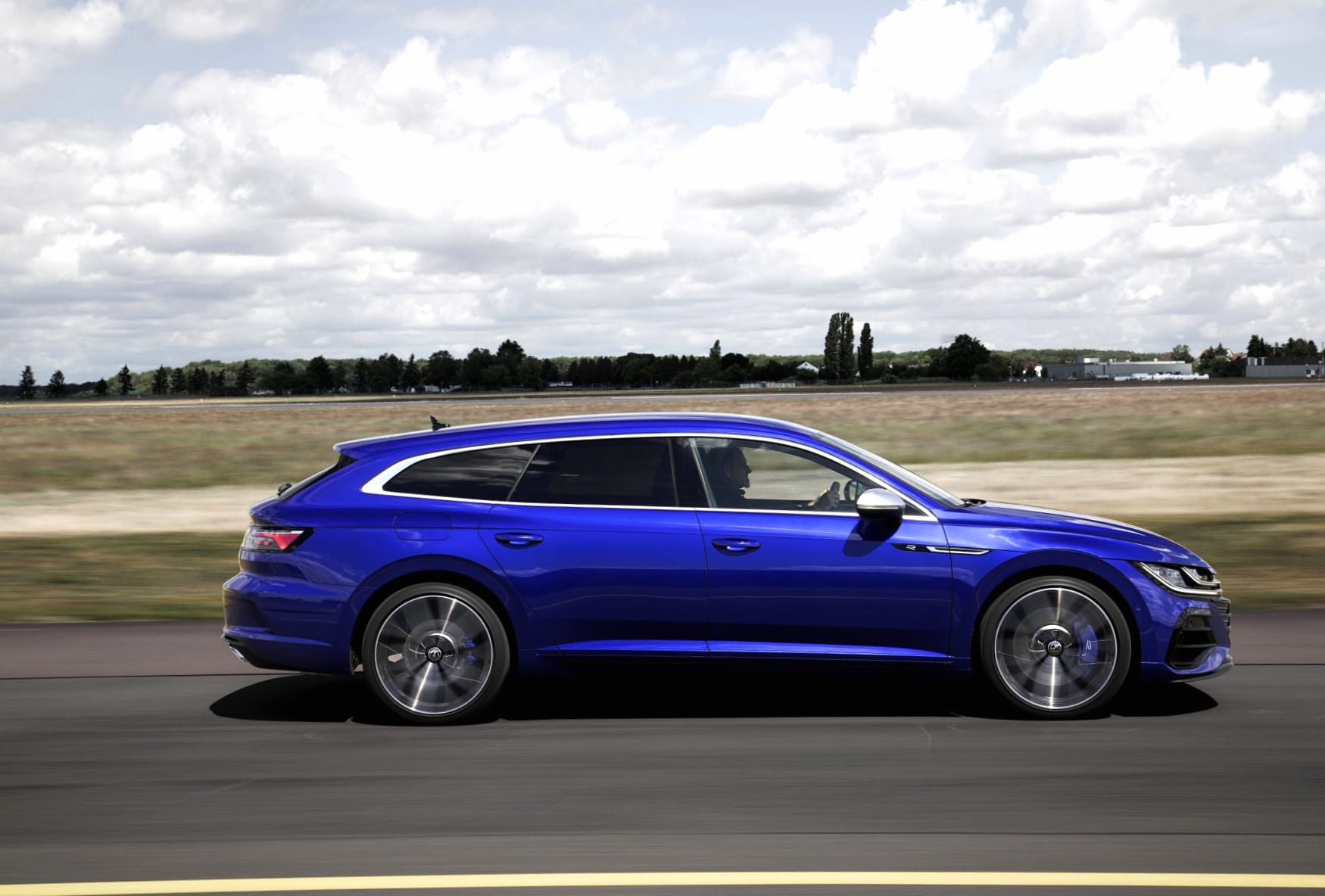 Volkswagen Arteon Shooting Brake at 1600 x 1200 size wallpapers HD quality