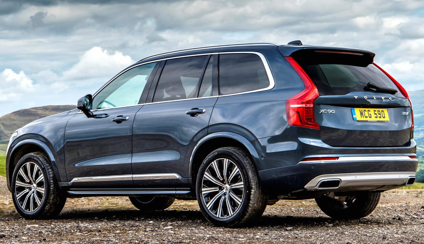 Volvo XC90 Inscription at 1024 x 1024 iPad size wallpapers HD quality