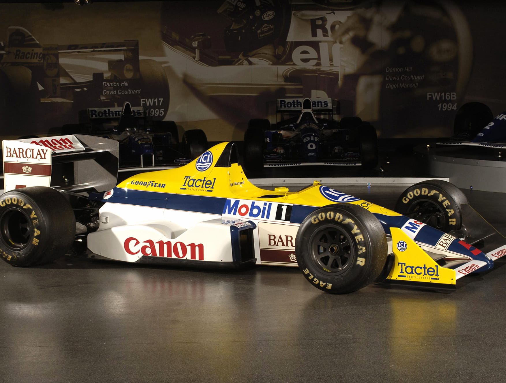 Williams FW12 at 2048 x 2048 iPad size wallpapers HD quality