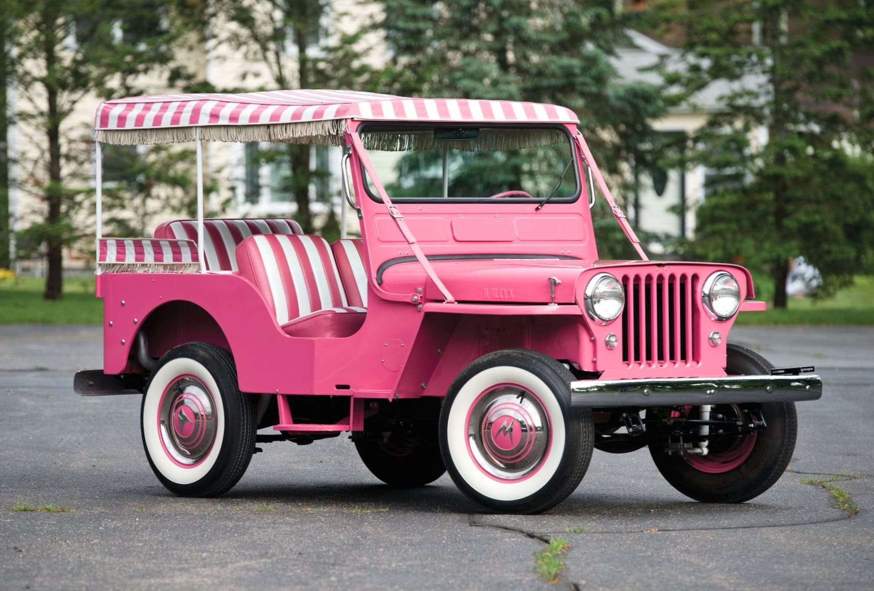 Willys Jeep at 750 x 1334 iPhone 6 size wallpapers HD quality