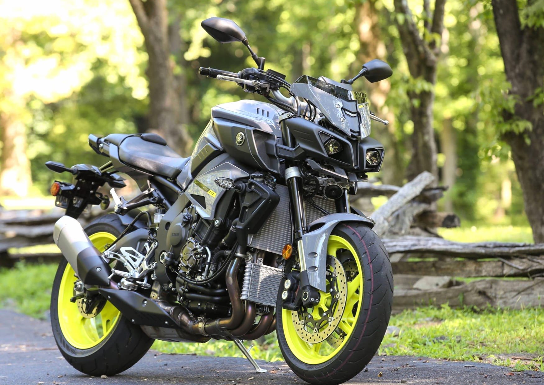 Yamaha MT-10 at 1024 x 768 size wallpapers HD quality