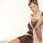 Sienna Guillory image