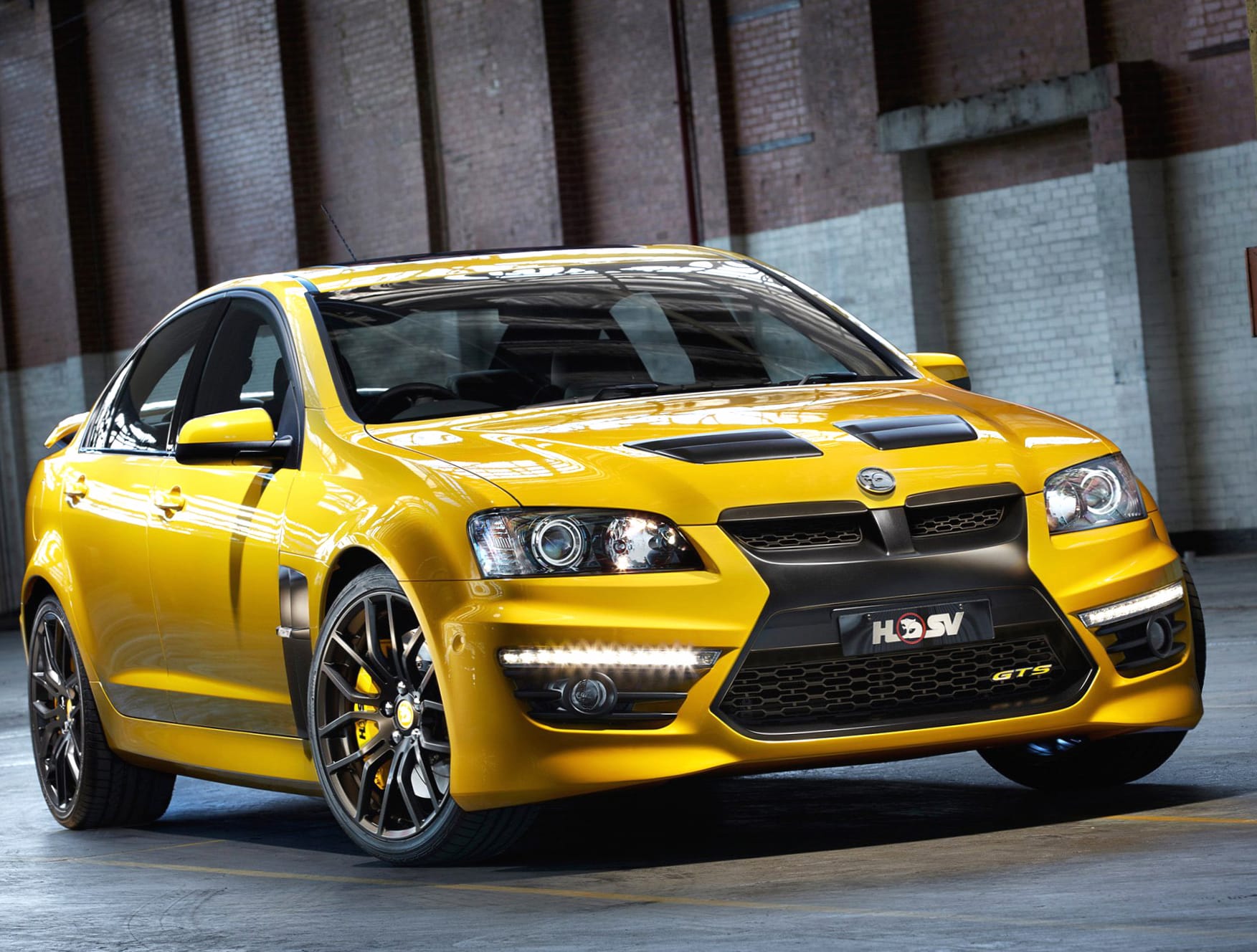 HSV GTS at 640 x 960 iPhone 4 size wallpapers HD quality