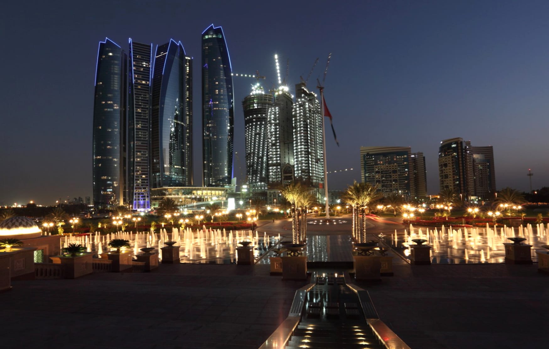 Abu Dhabi at 640 x 960 iPhone 4 size wallpapers HD quality