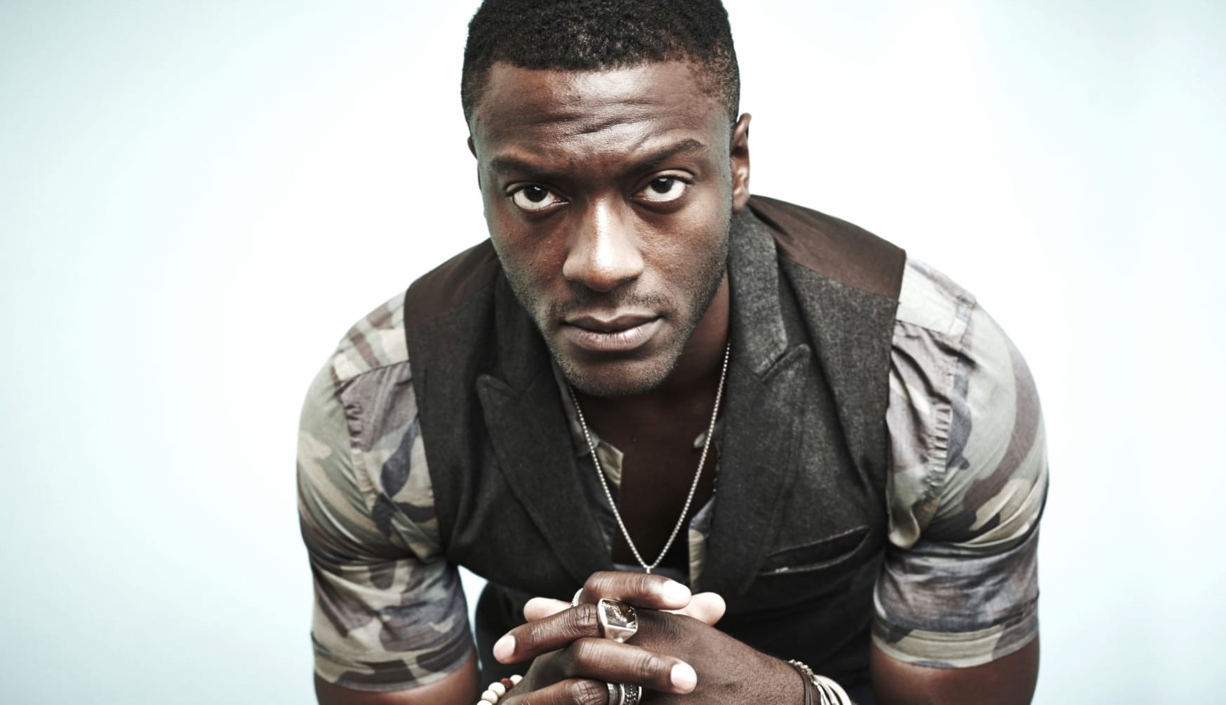 Aldis Hodge at 1152 x 864 size wallpapers HD quality