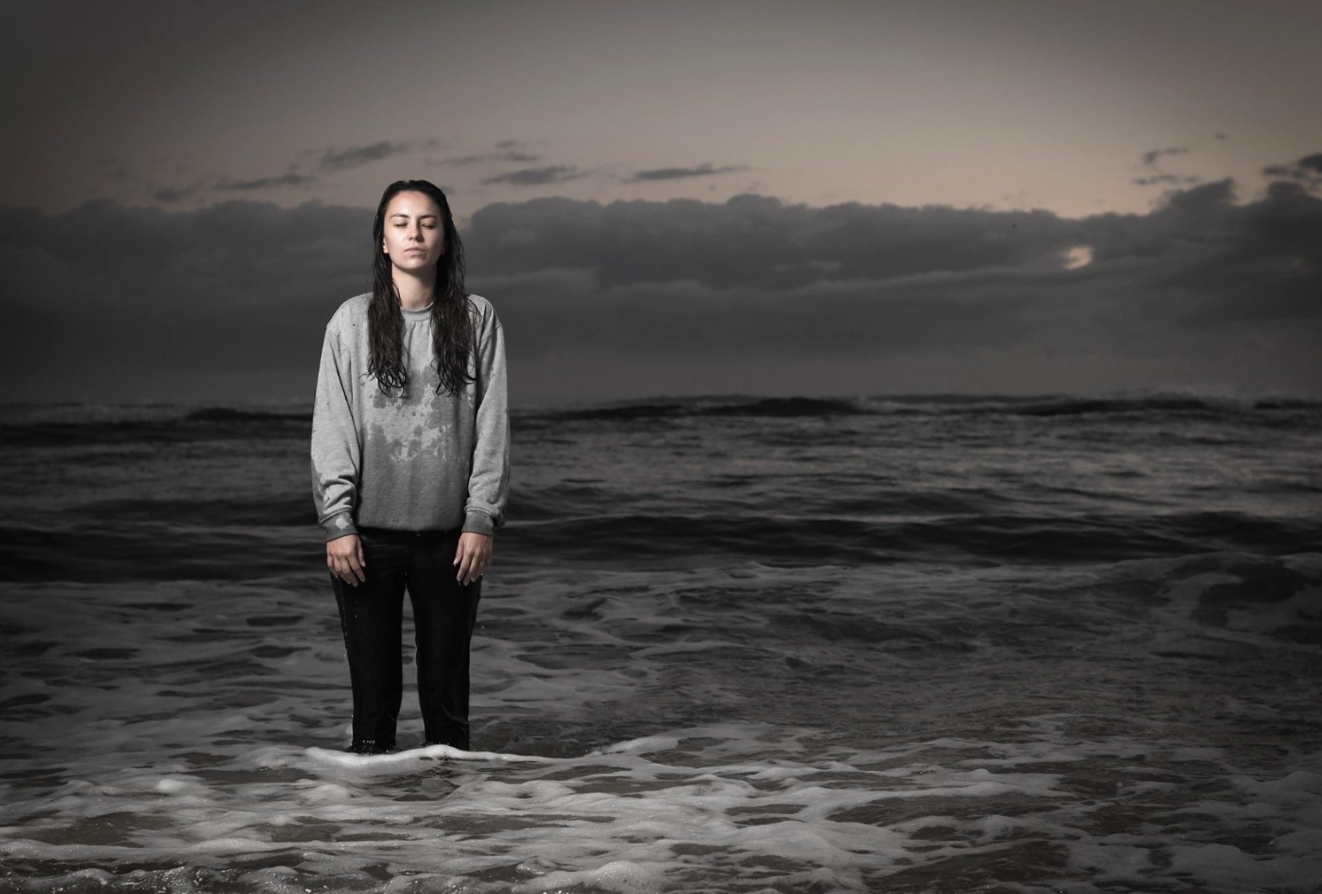 Amy Shark at 750 x 1334 iPhone 6 size wallpapers HD quality