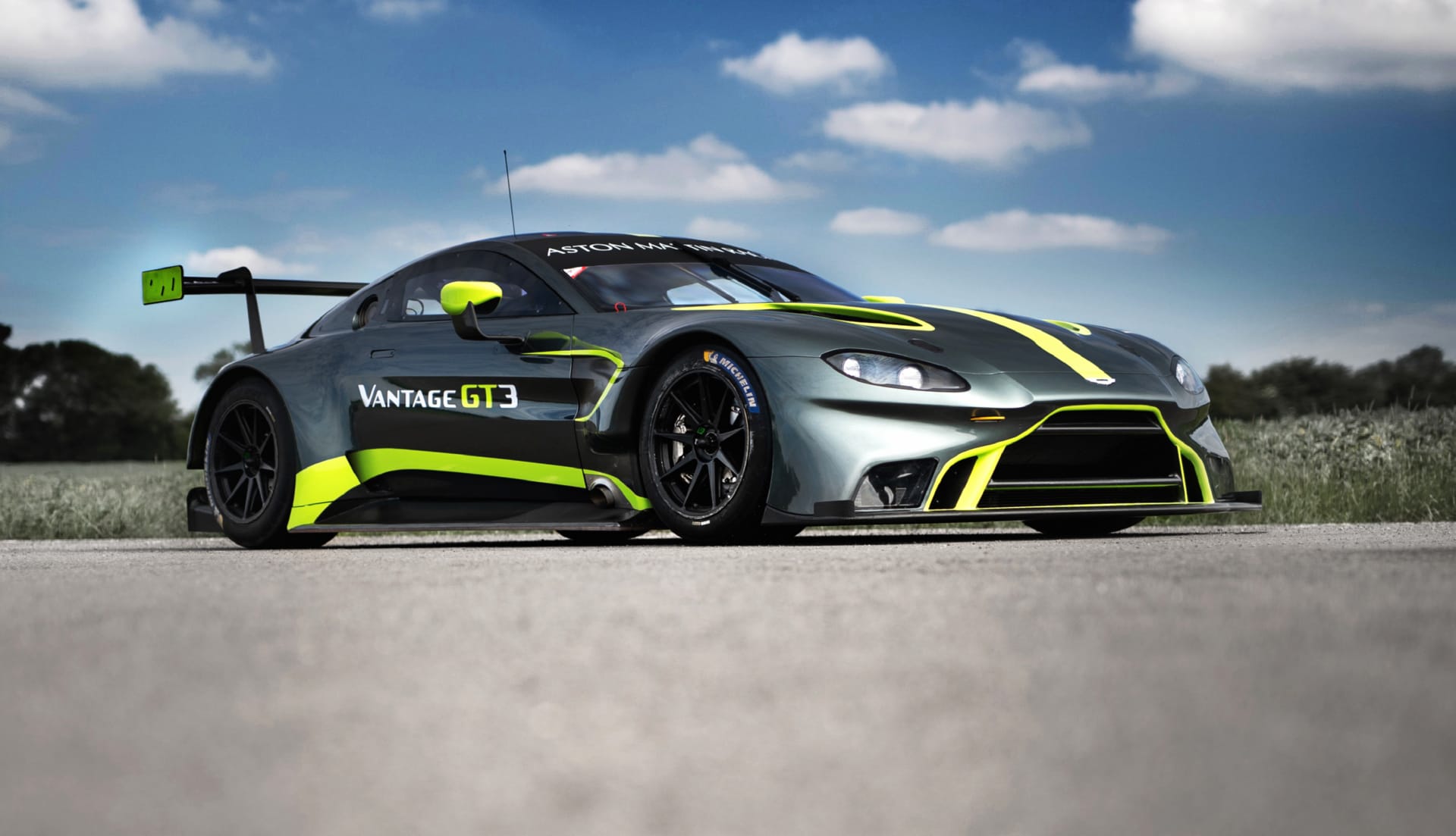 Aston Martin Vantage GT3 at 750 x 1334 iPhone 6 size wallpapers HD quality