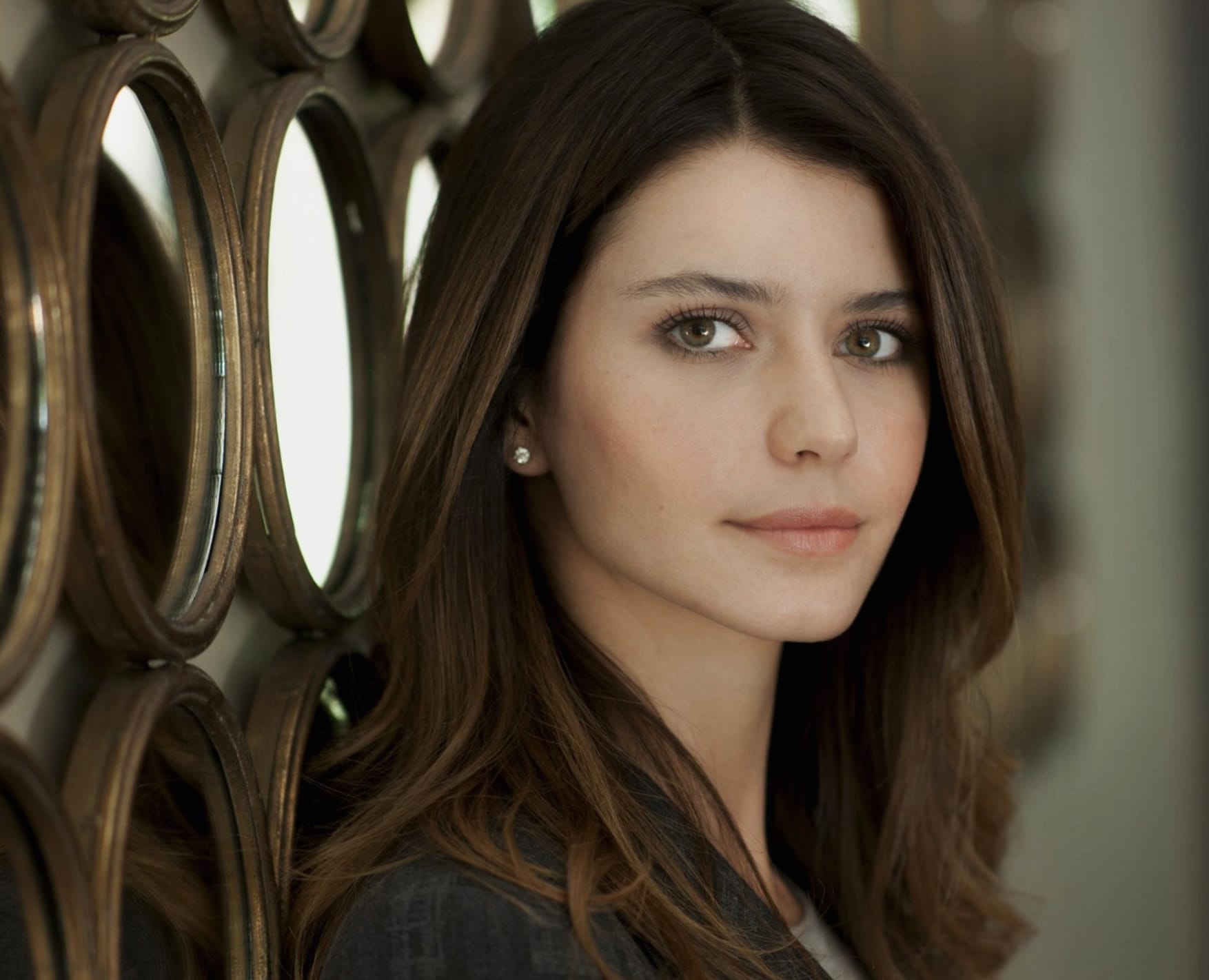 Beren Saat at 640 x 1136 iPhone 5 size wallpapers HD quality