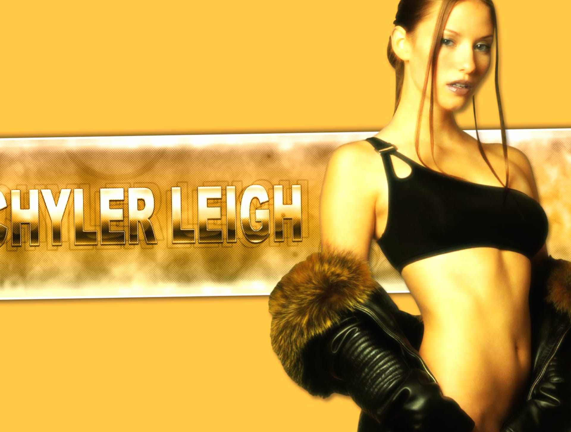 Chyler Leigh at 1152 x 864 size wallpapers HD quality