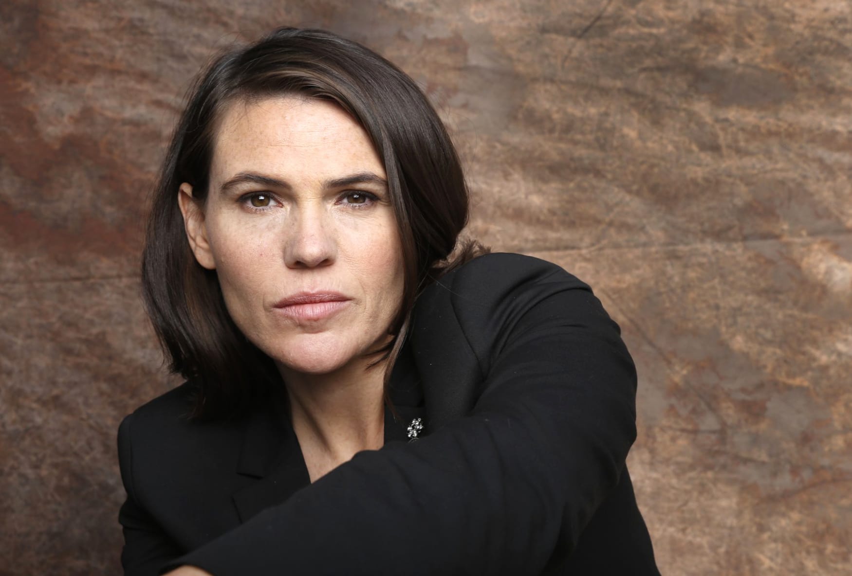 Clea DuVall at 640 x 1136 iPhone 5 size wallpapers HD quality