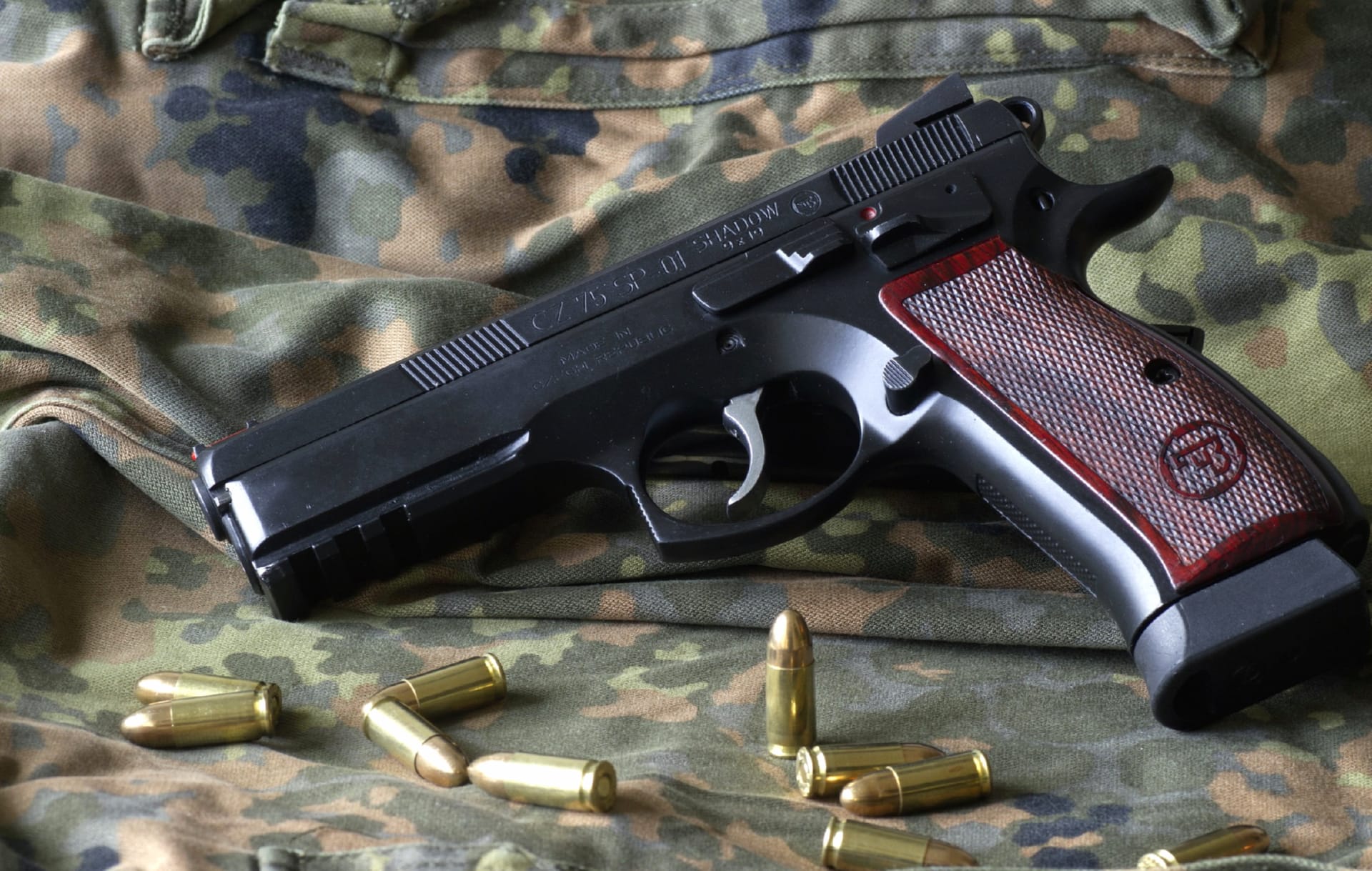 Cz 75 Sp01 Shadow Target Pistol at 640 x 1136 iPhone 5 size wallpapers HD quality