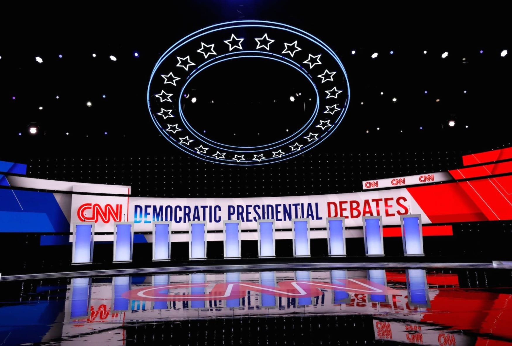 Debate at 1280 x 960 size wallpapers HD quality