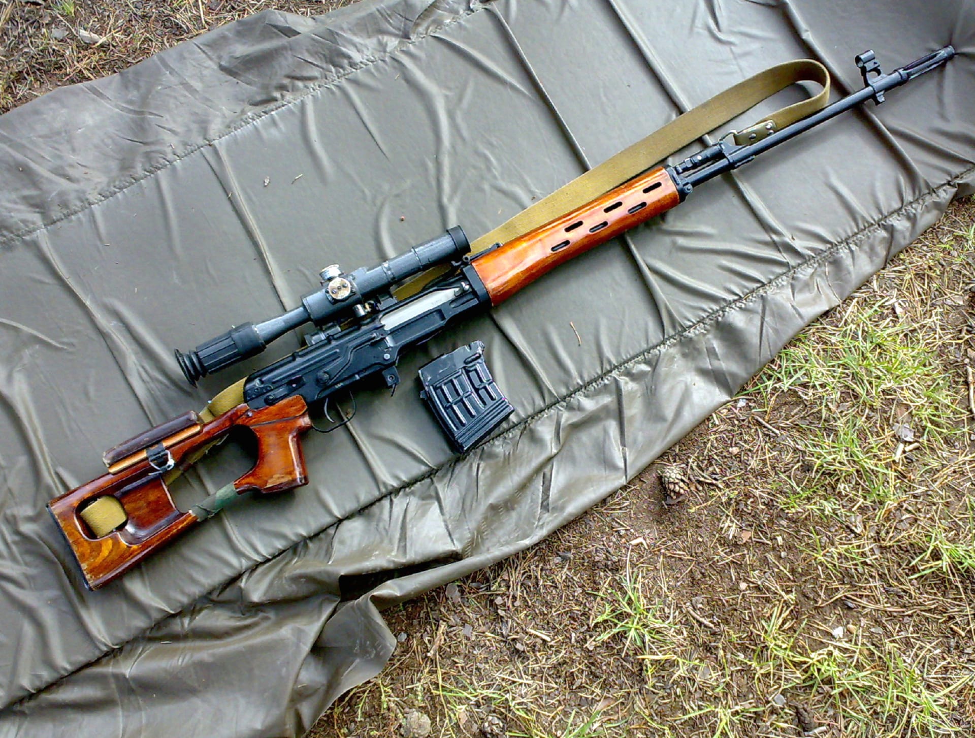 Dragunov Sniper Rifle at 1152 x 864 size wallpapers HD quality