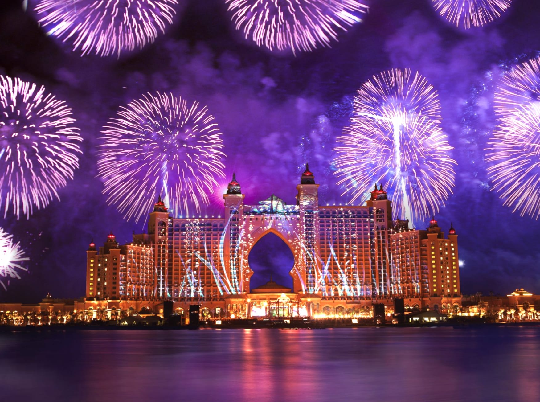 Fireworks At The Palm Hotel, Dubai at 1600 x 1200 size wallpapers HD quality