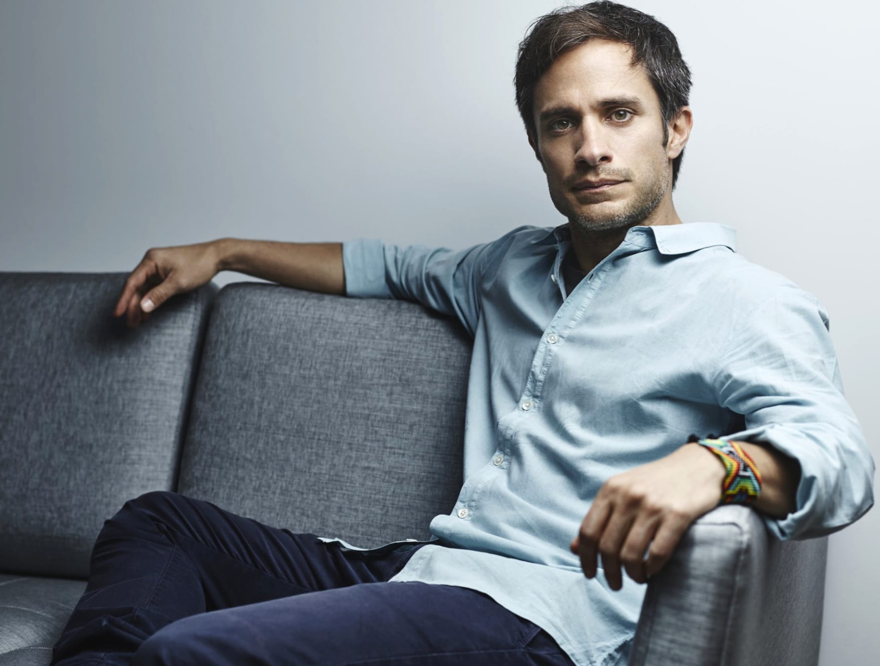 Gael Garcia Bernal at 750 x 1334 iPhone 6 size wallpapers HD quality