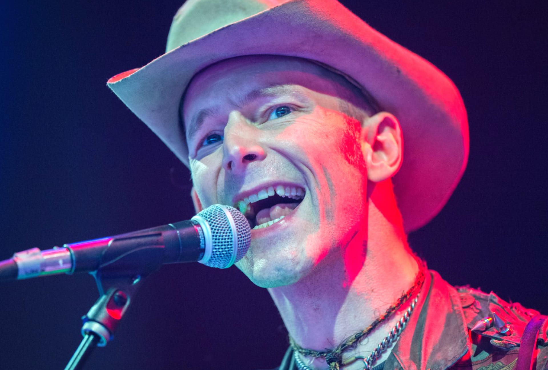 Hank Williams Iii at 640 x 1136 iPhone 5 size wallpapers HD quality