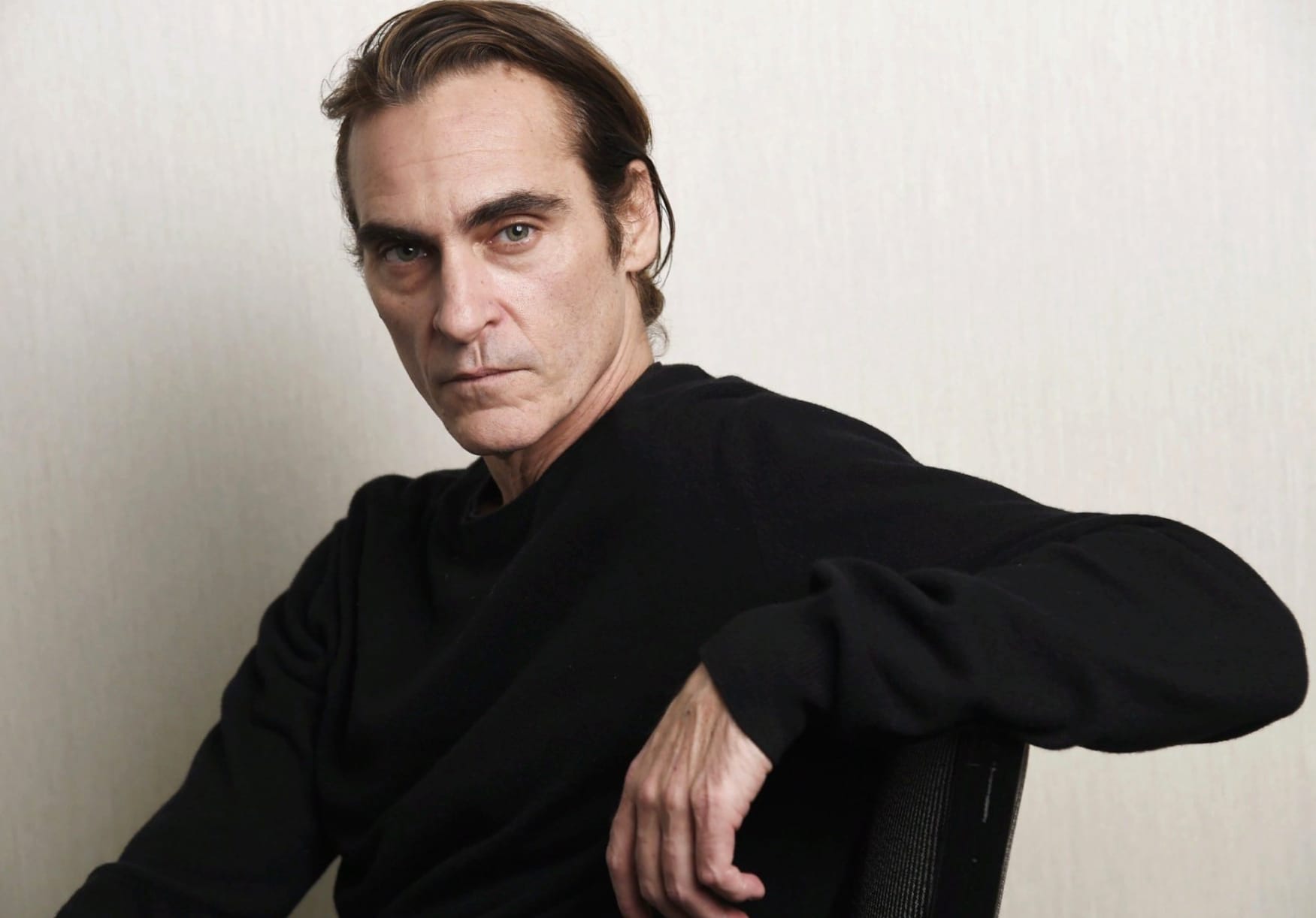 Joaquin Phoenix at 1152 x 864 size wallpapers HD quality