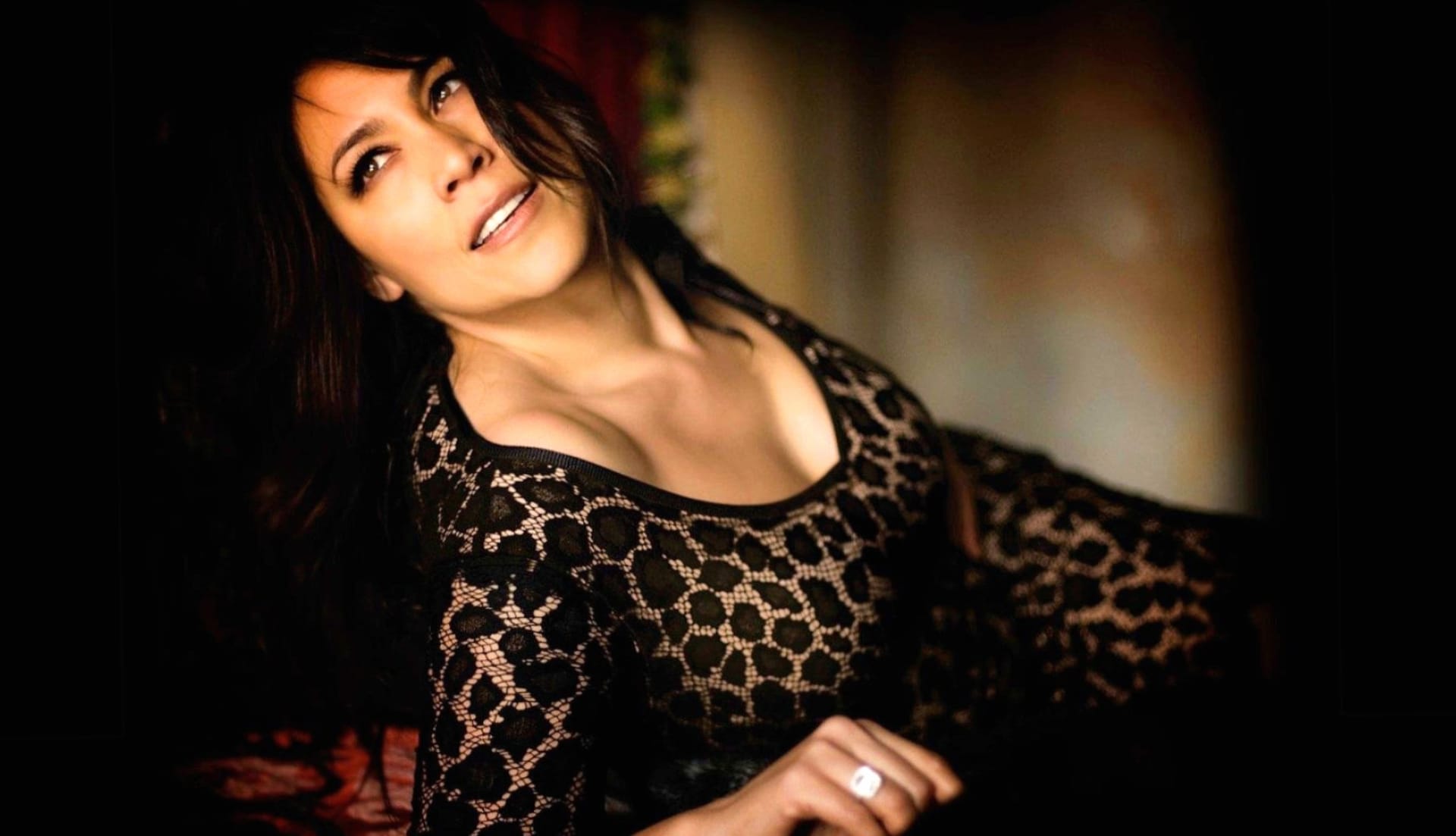 Kate Ceberano at 1334 x 750 iPhone 7 size wallpapers HD quality