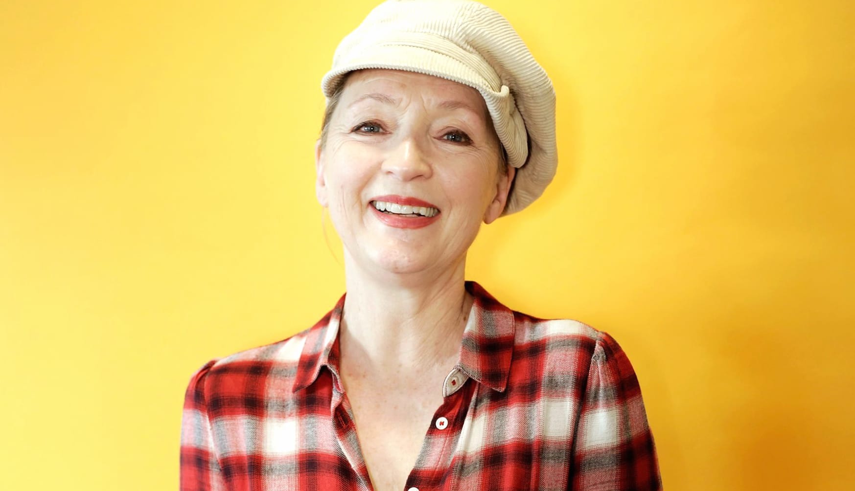 Lesley Manville at 1152 x 864 size wallpapers HD quality
