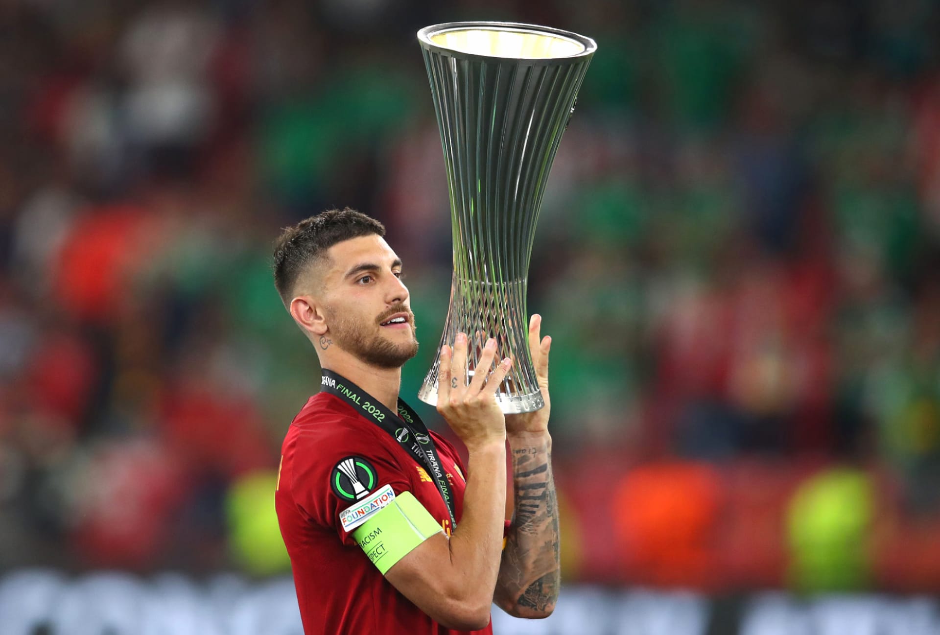 Lorenzo Pellegrini at 320 x 480 iPhone size wallpapers HD quality