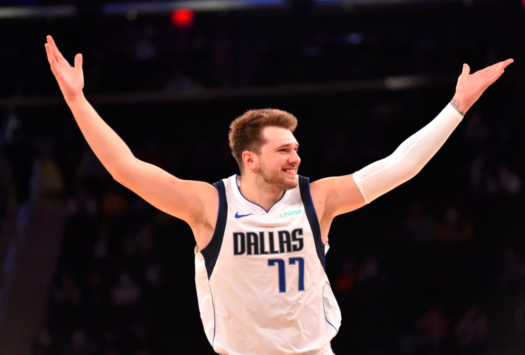 Luka Doncic at 640 x 1136 iPhone 5 size wallpapers HD quality