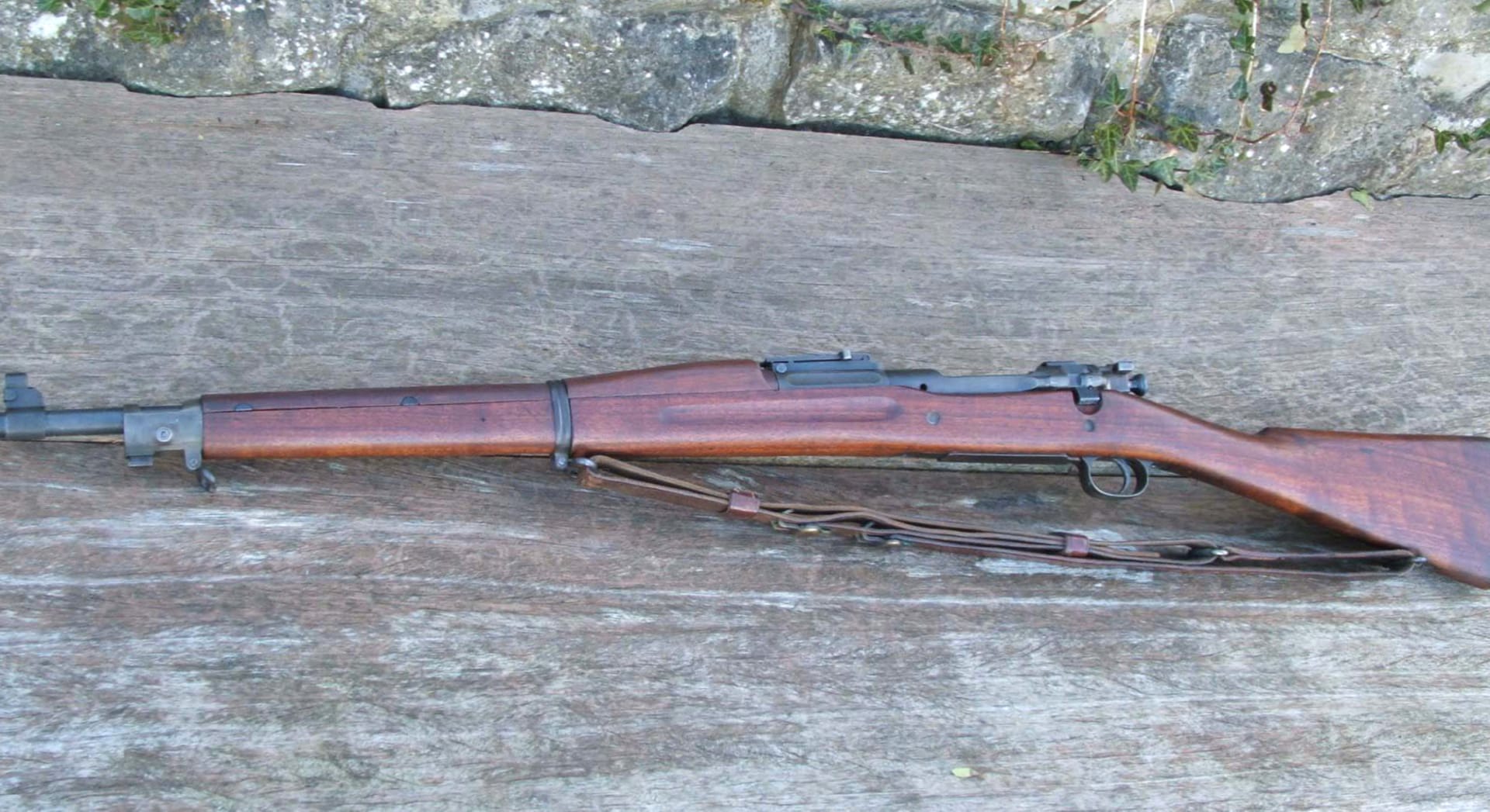 M1903 Springfield Rifle at 1024 x 768 size wallpapers HD quality