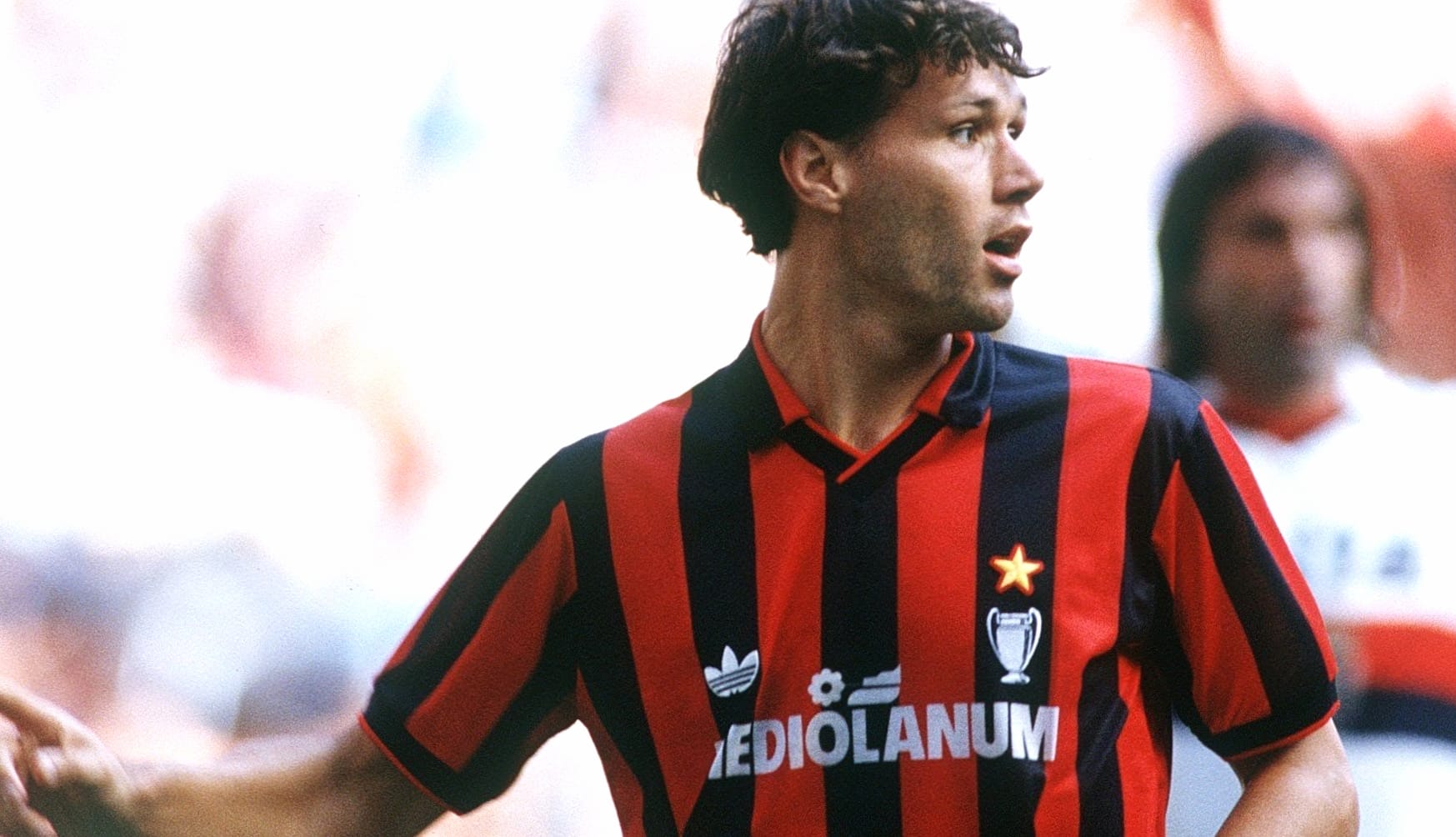 Marco van Basten at 1334 x 750 iPhone 7 size wallpapers HD quality