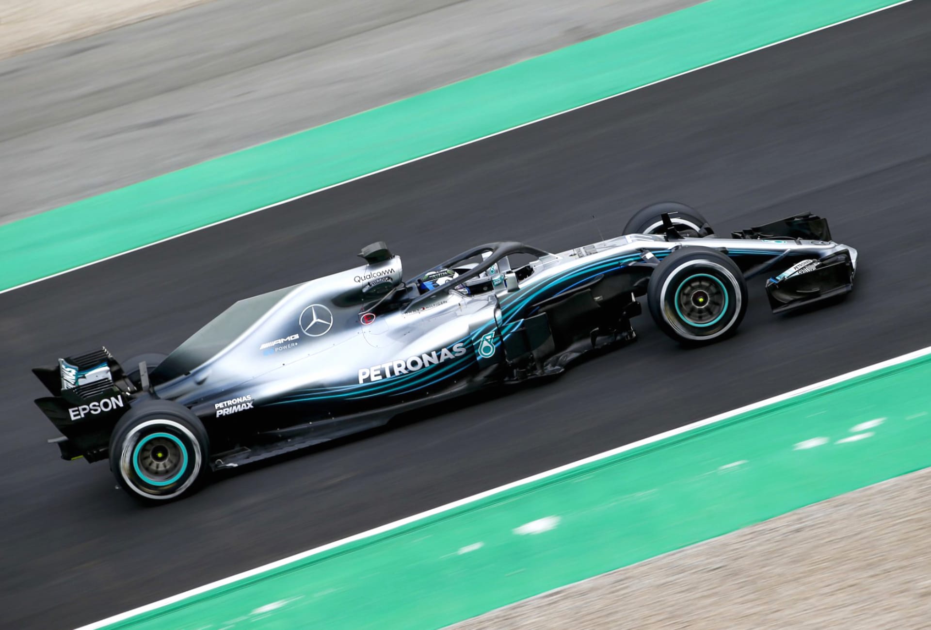 Mercedes-AMG F1 W09 at 1280 x 960 size wallpapers HD quality