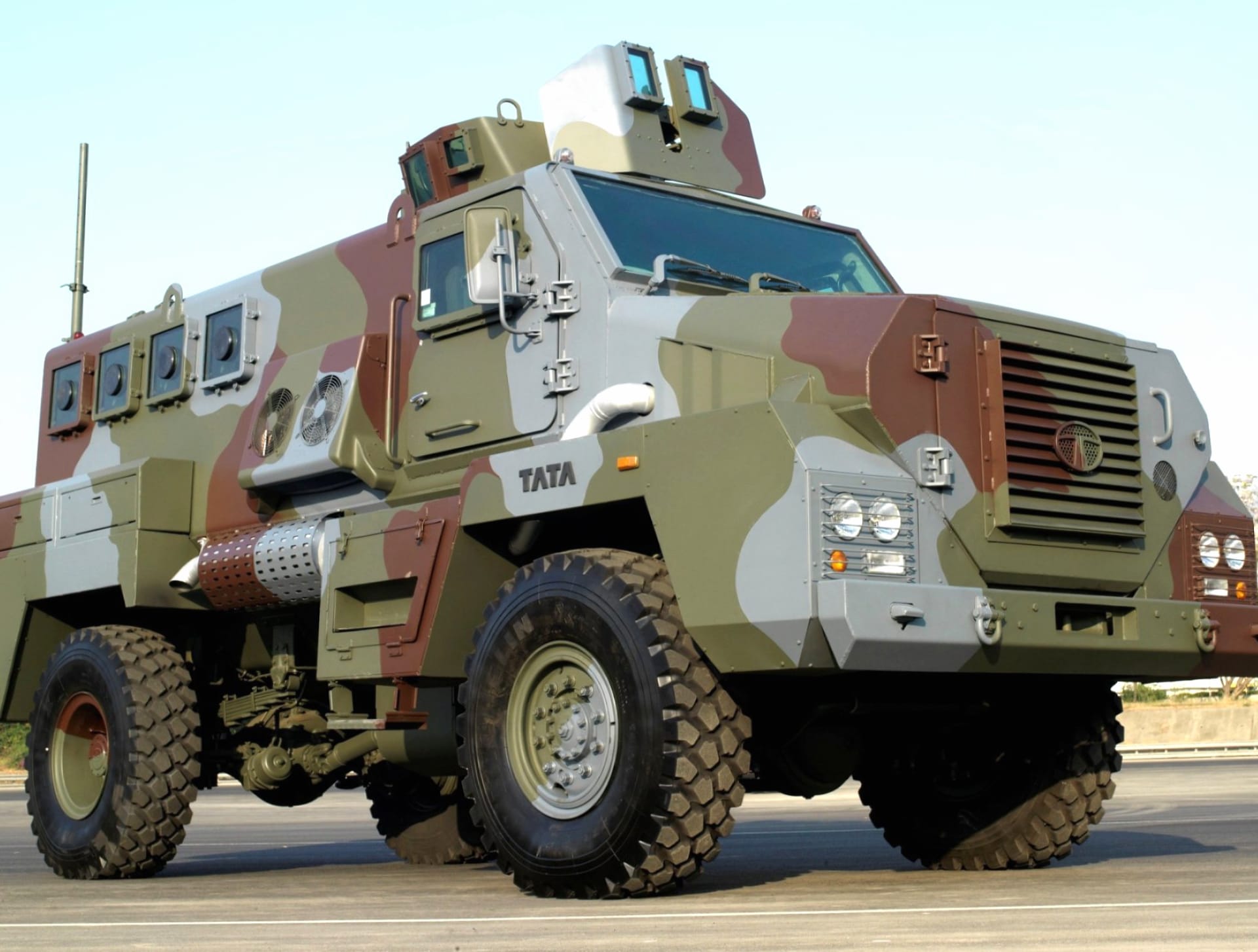 MRAP at 1152 x 864 size wallpapers HD quality