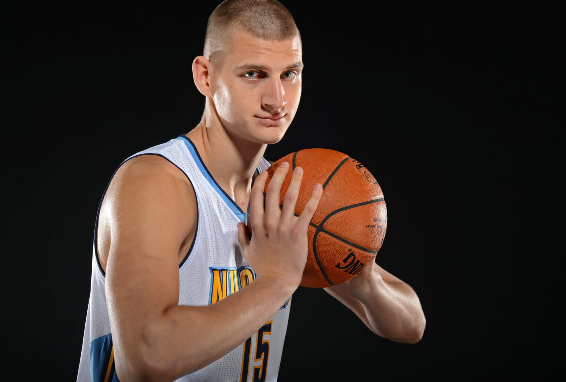 Nikola Jokic at 750 x 1334 iPhone 6 size wallpapers HD quality