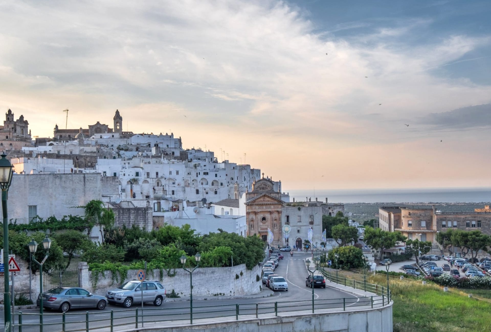 Ostuni at 1152 x 864 size wallpapers HD quality