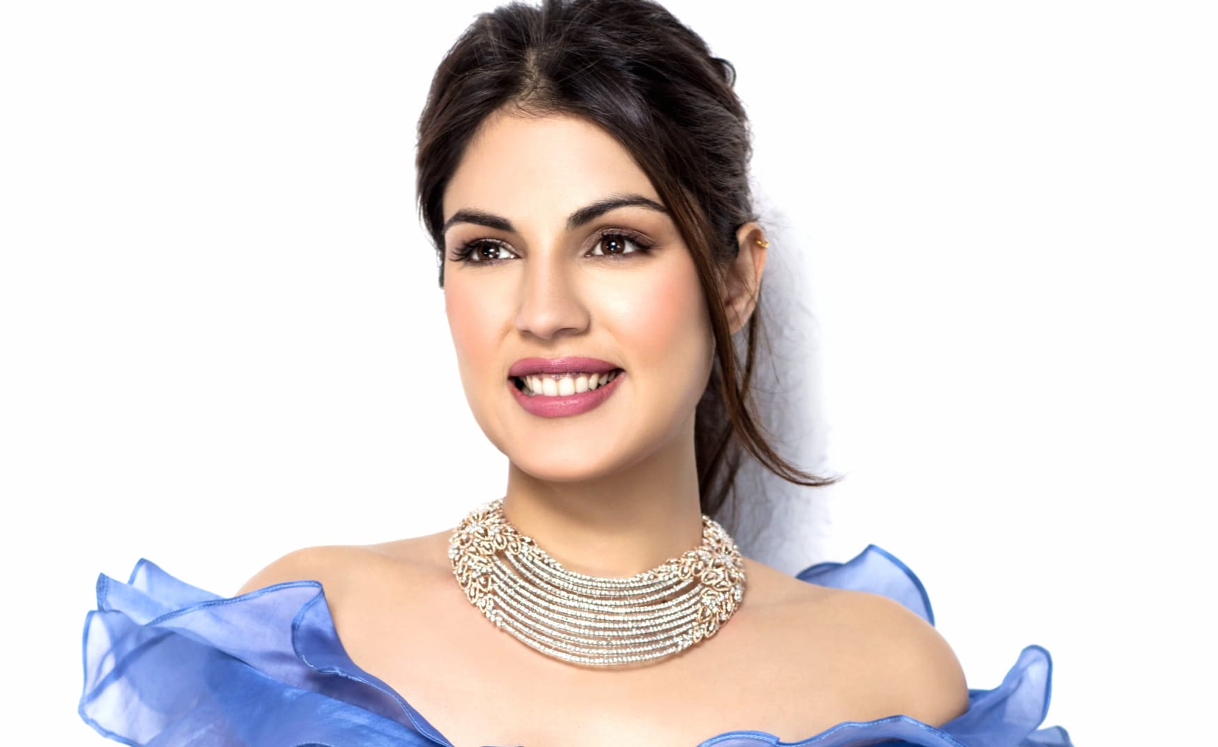 Rhea Chakraborty at 1334 x 750 iPhone 7 size wallpapers HD quality