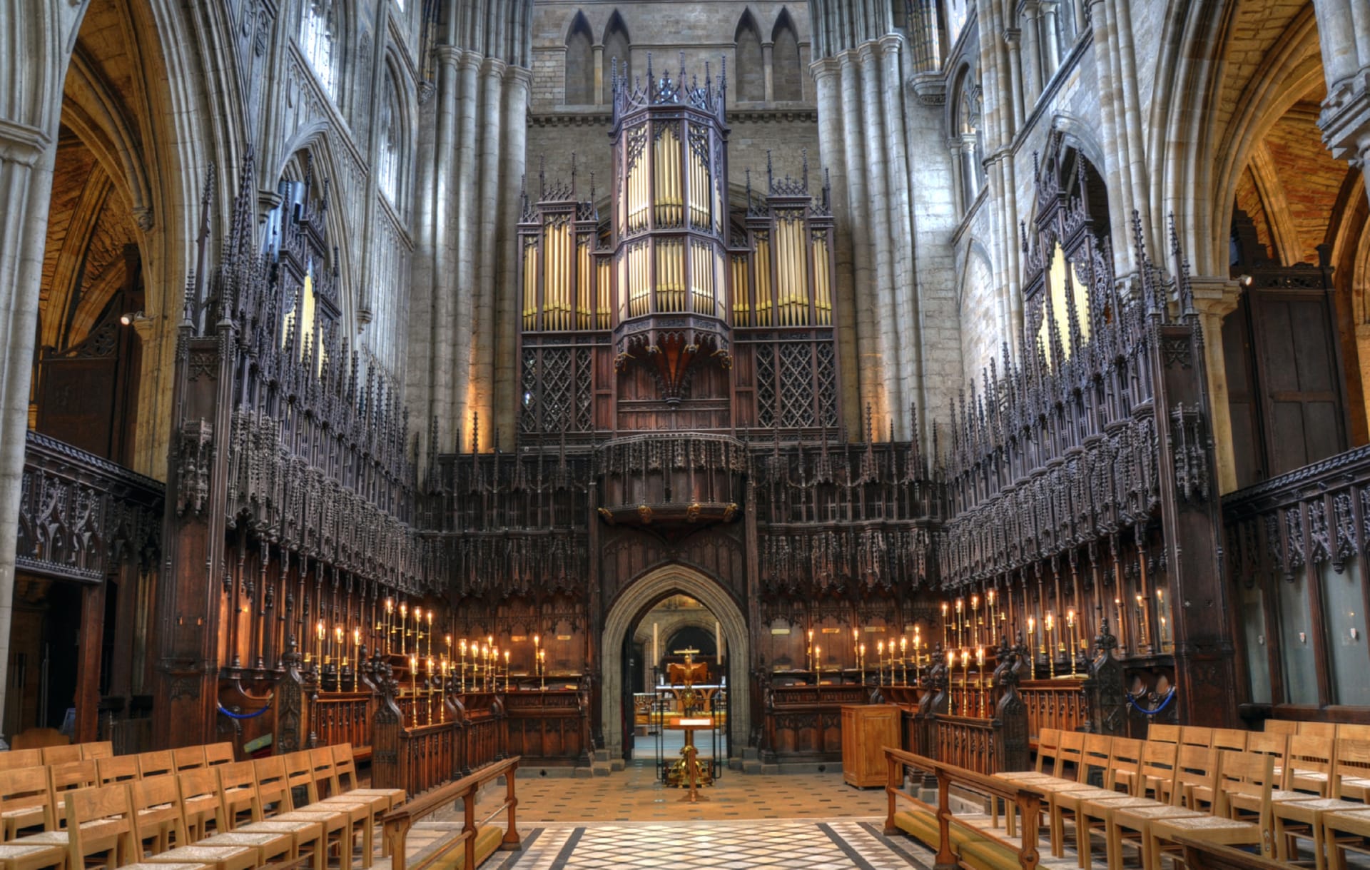Ripon Cathedral at 320 x 480 iPhone size wallpapers HD quality
