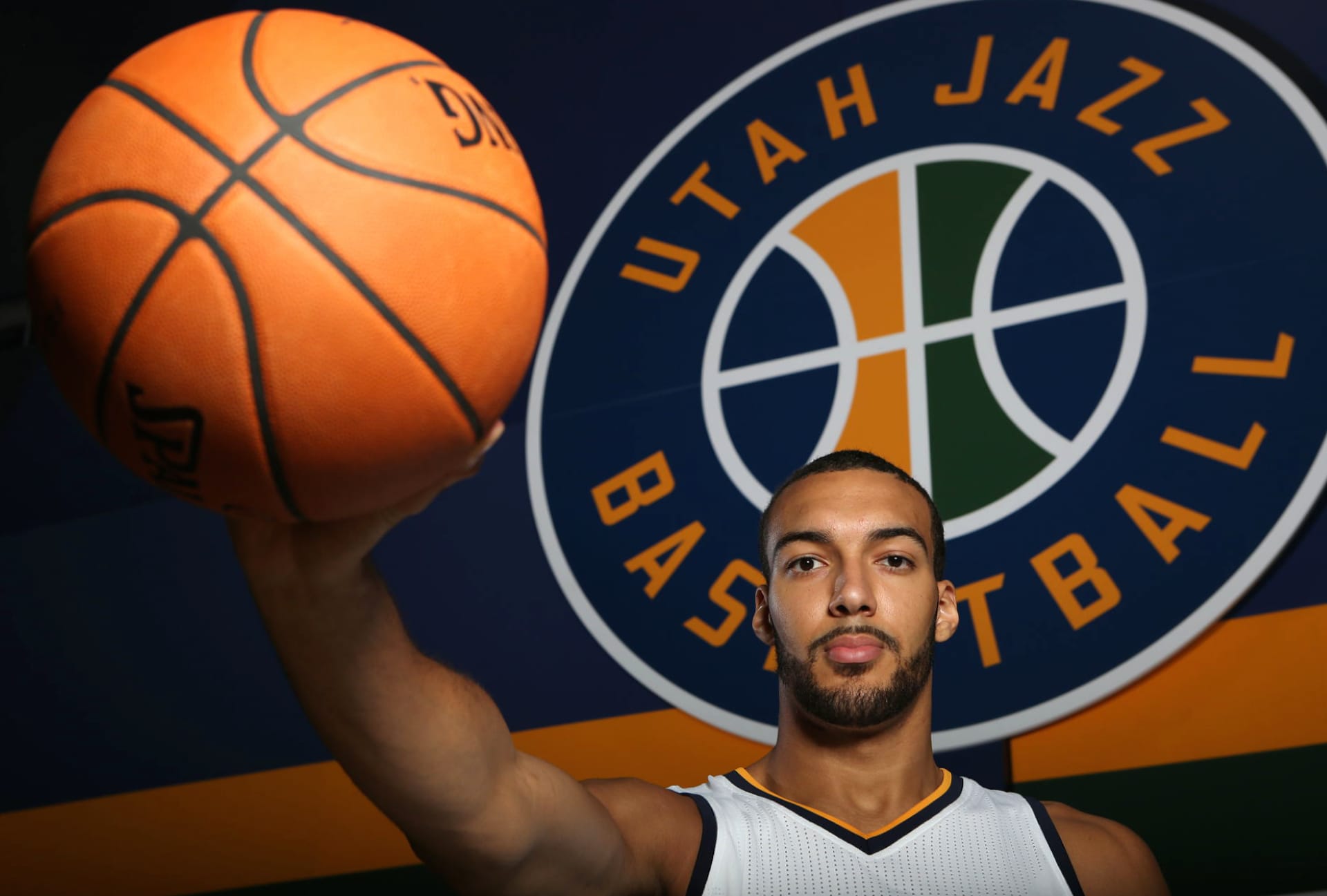 Rudy Gobert at 2048 x 2048 iPad size wallpapers HD quality