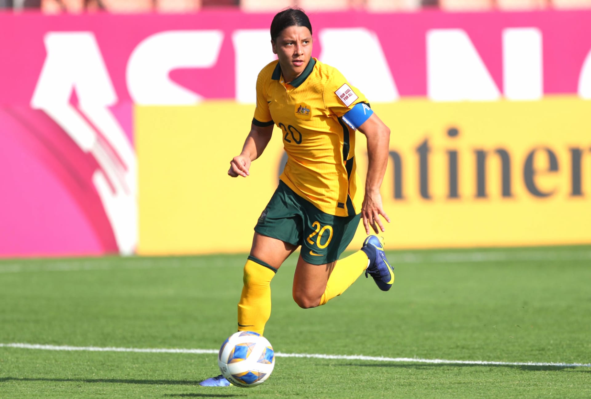 Sam Kerr at 1600 x 1200 size wallpapers HD quality