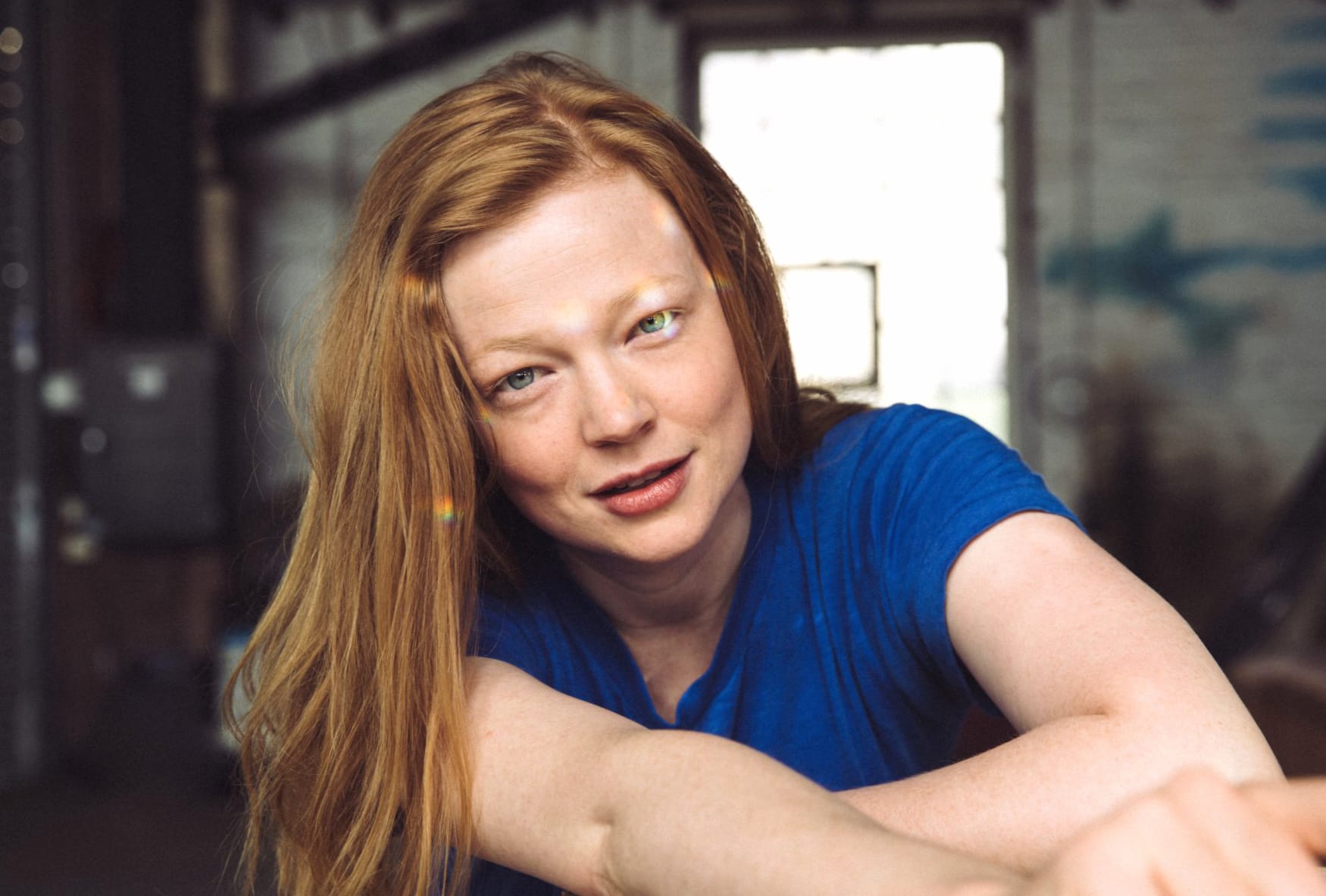 Sarah Snook at 640 x 960 iPhone 4 size wallpapers HD quality