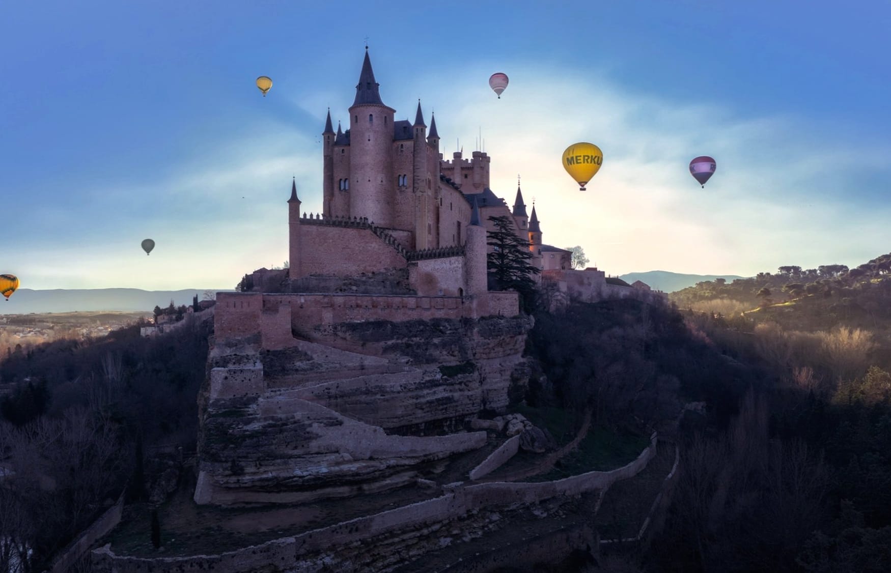 Segovia Castle at 640 x 960 iPhone 4 size wallpapers HD quality