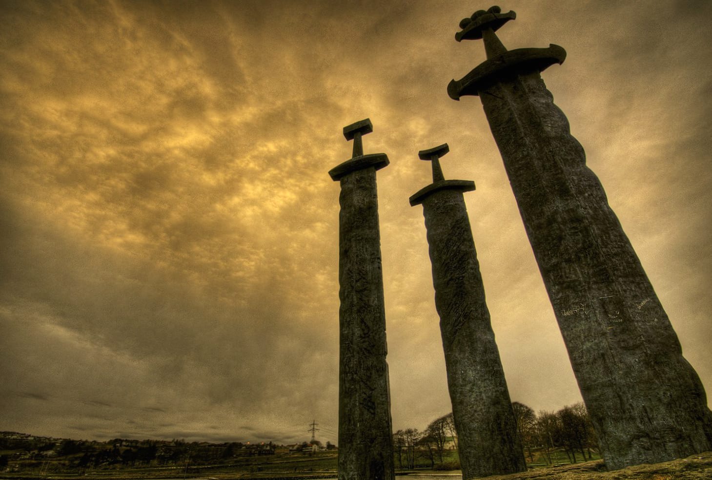 Stavanger Swords Monument at 1152 x 864 size wallpapers HD quality