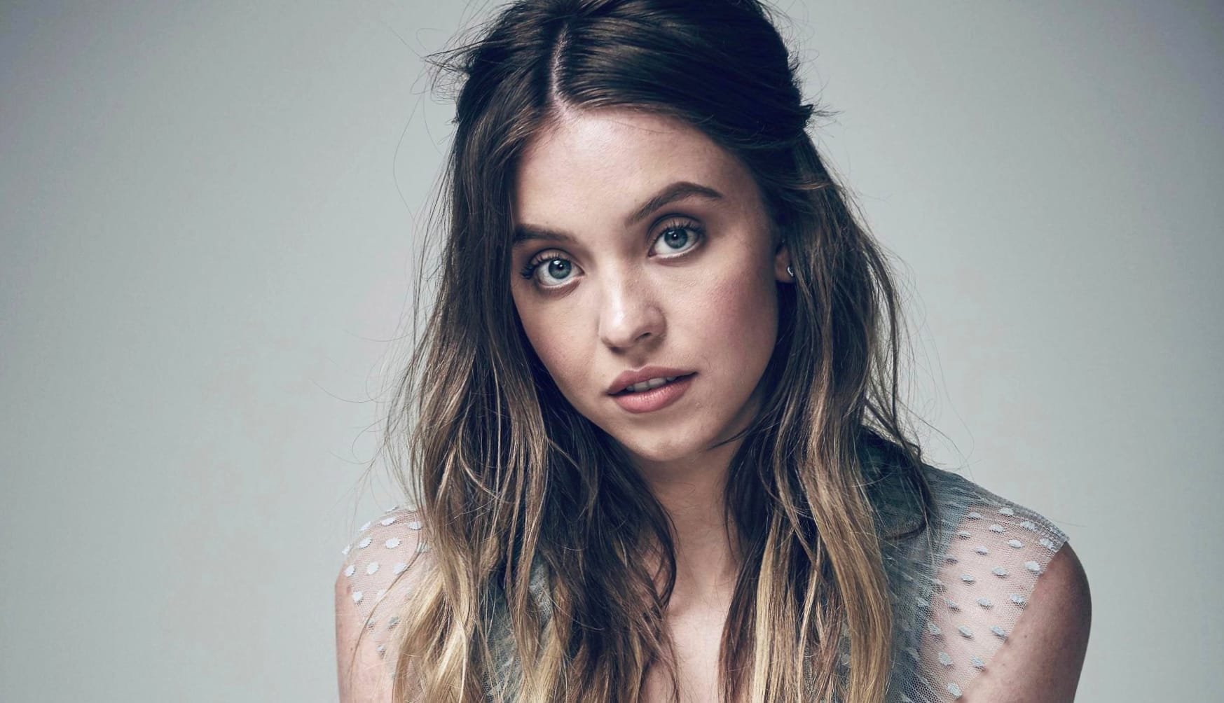 Sydney Sweeney at 750 x 1334 iPhone 6 size wallpapers HD quality