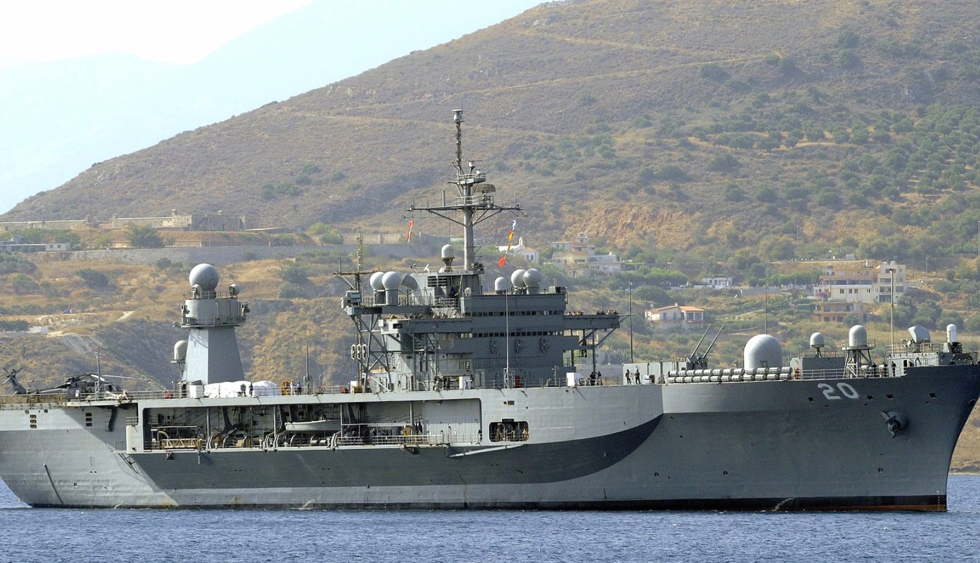 USS Mount Whitney (LCC-20) at 640 x 960 iPhone 4 size wallpapers HD quality